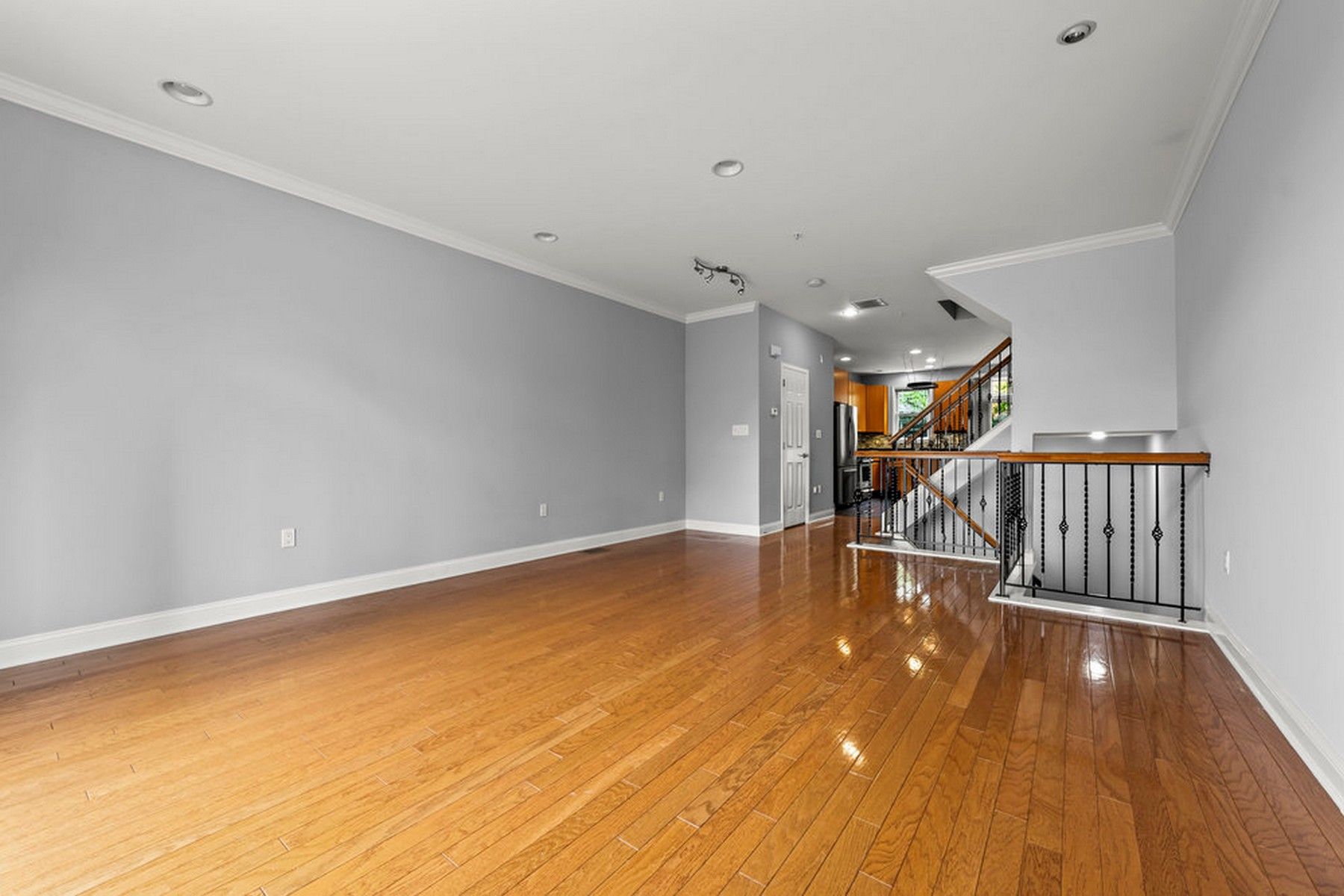 235 Price Ct