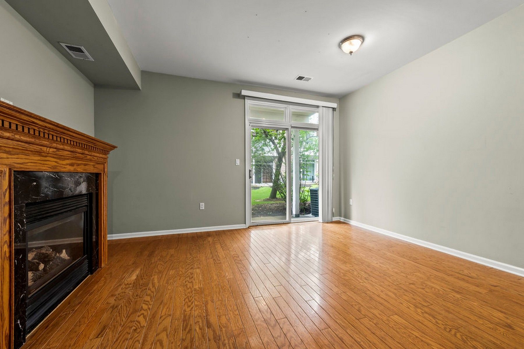 235 Price Ct