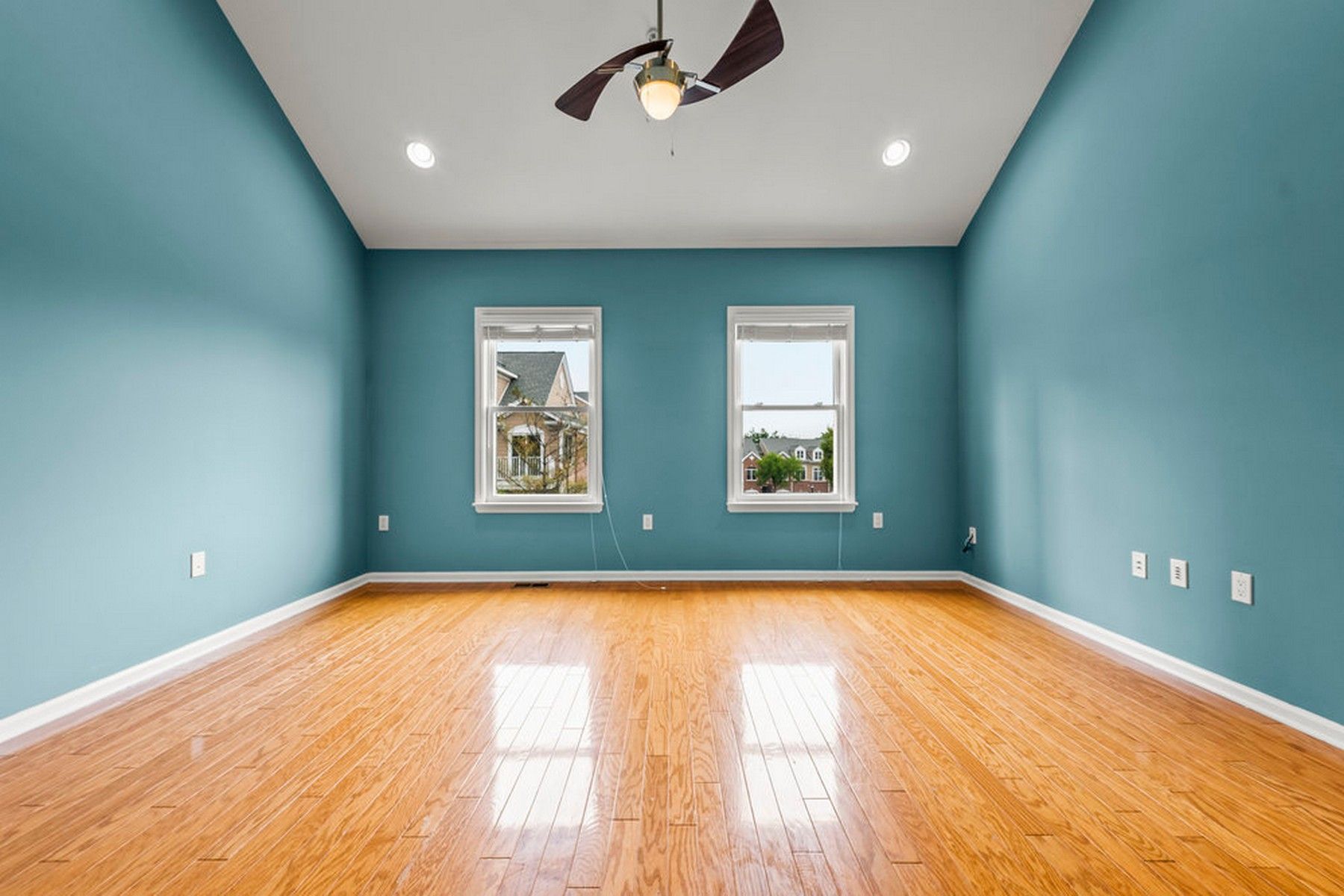 235 Price Ct