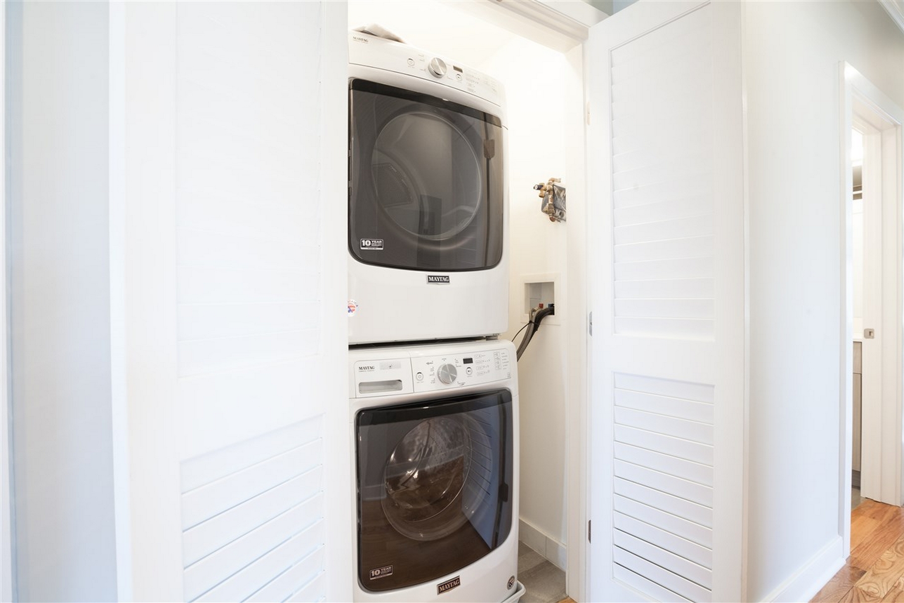 225 Columbia Ave Unit# 2