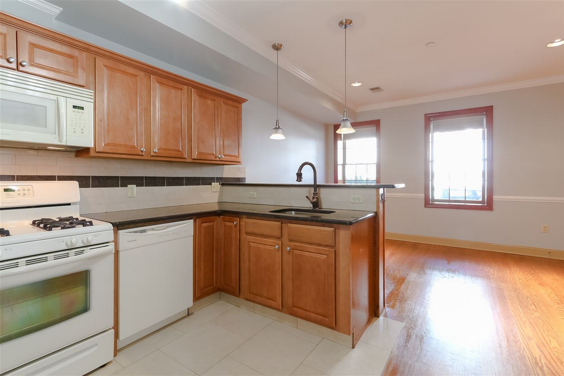 21 St Pauls Ave Unit# 4