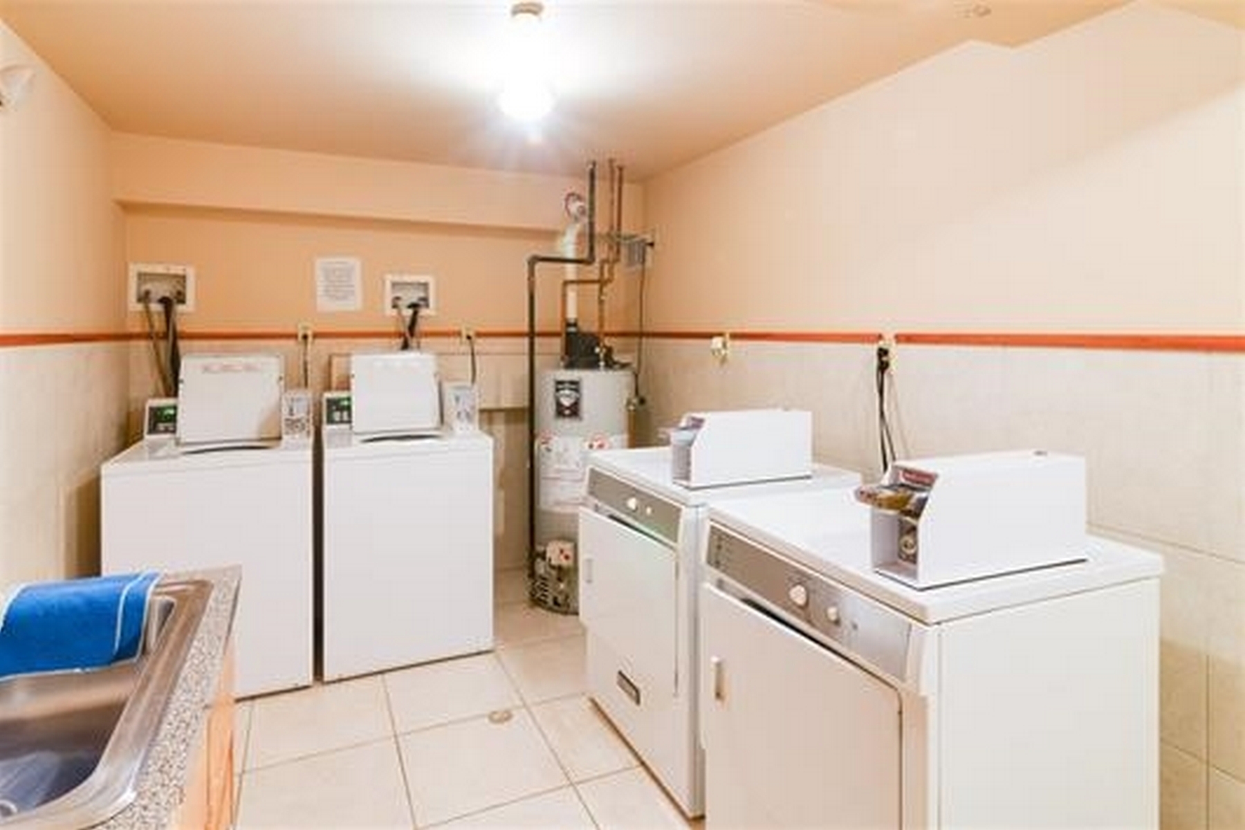 21 St Pauls Ave Unit# 4