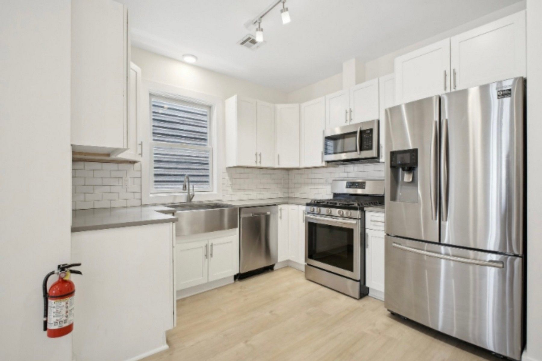 107 Laidlaw Ave Unit# 2
