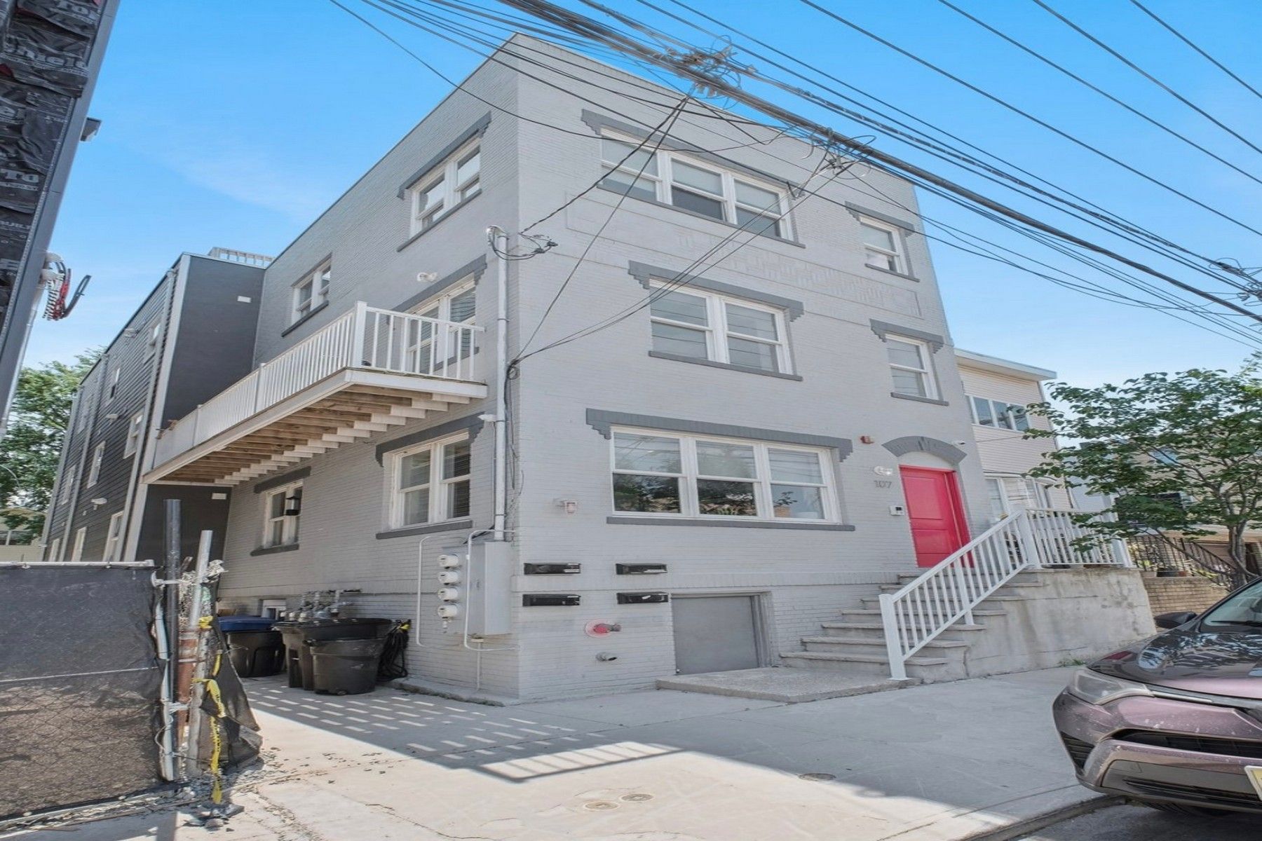 107 Laidlaw Ave Unit# 2