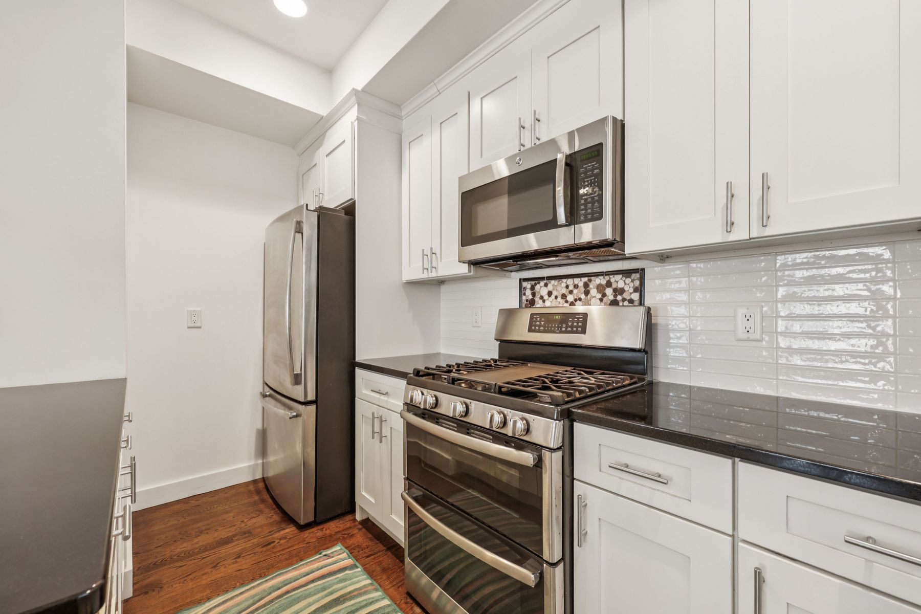 259 Halladay Street, unit 1 