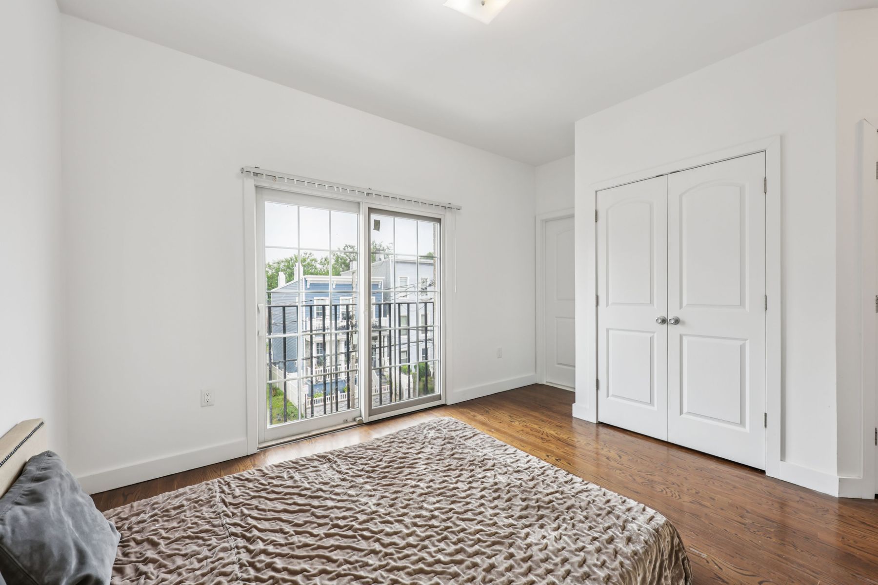 259 Halladay Street, unit 1 