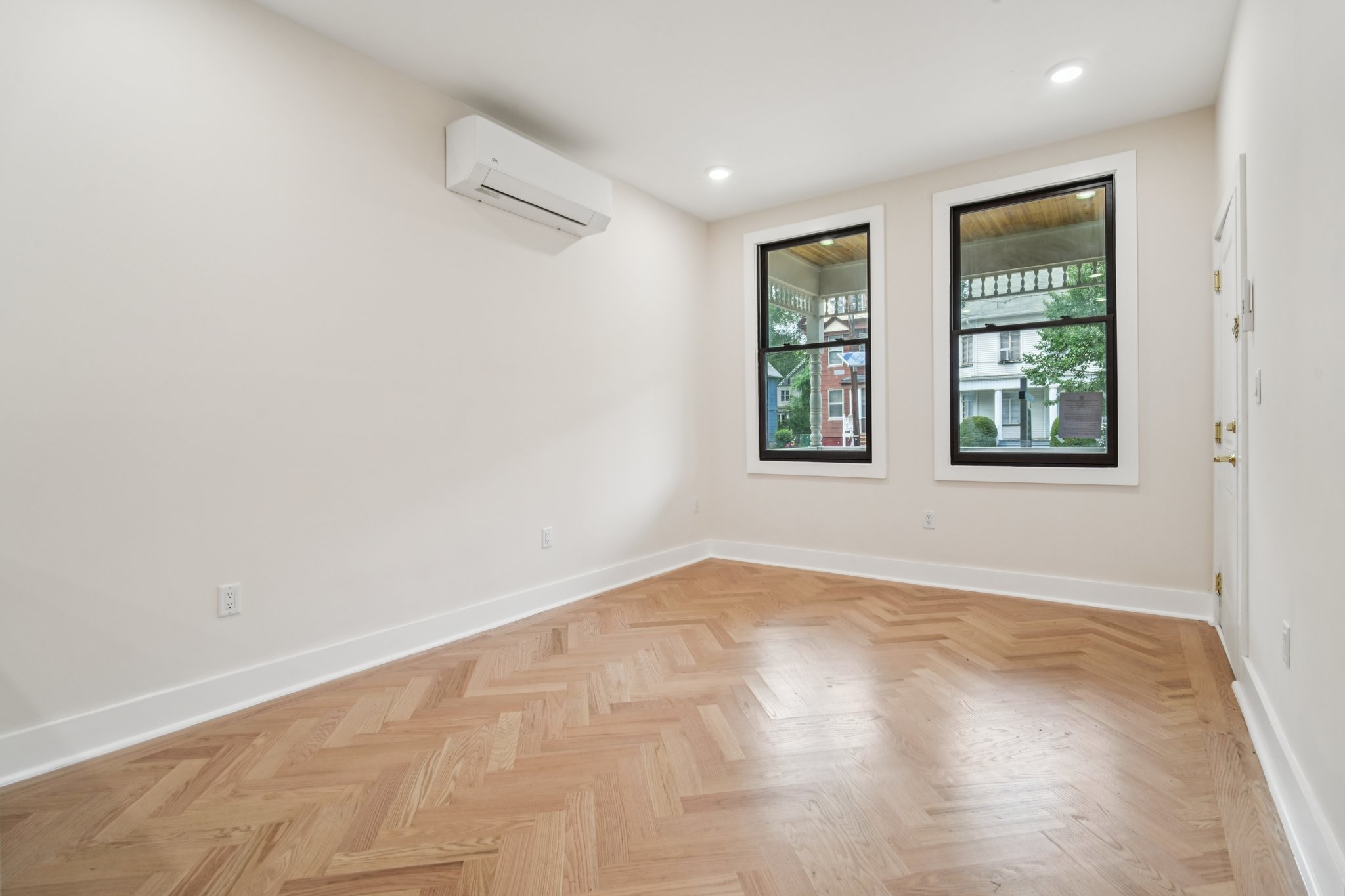 247 Harrison Ave Unit# 1