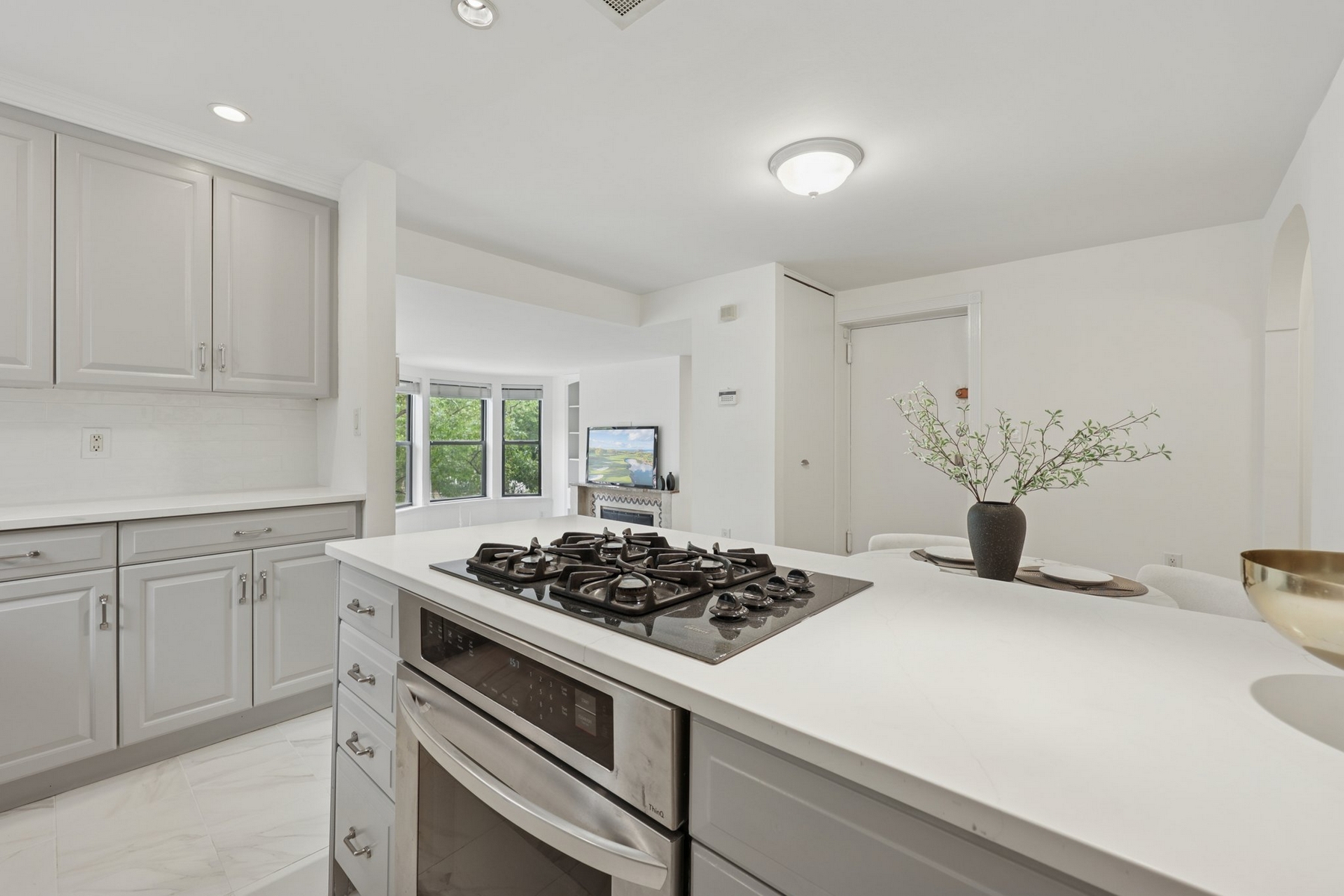 48-50 West Hamilton Pl Unit# 5