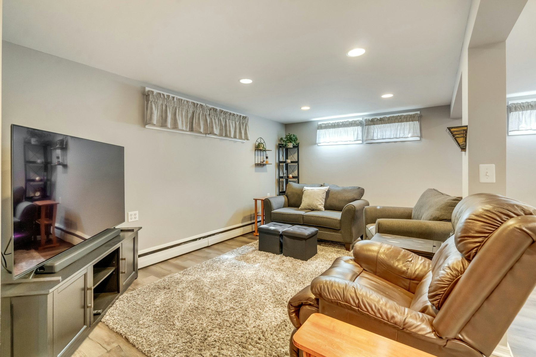 196 High Crest Drive 