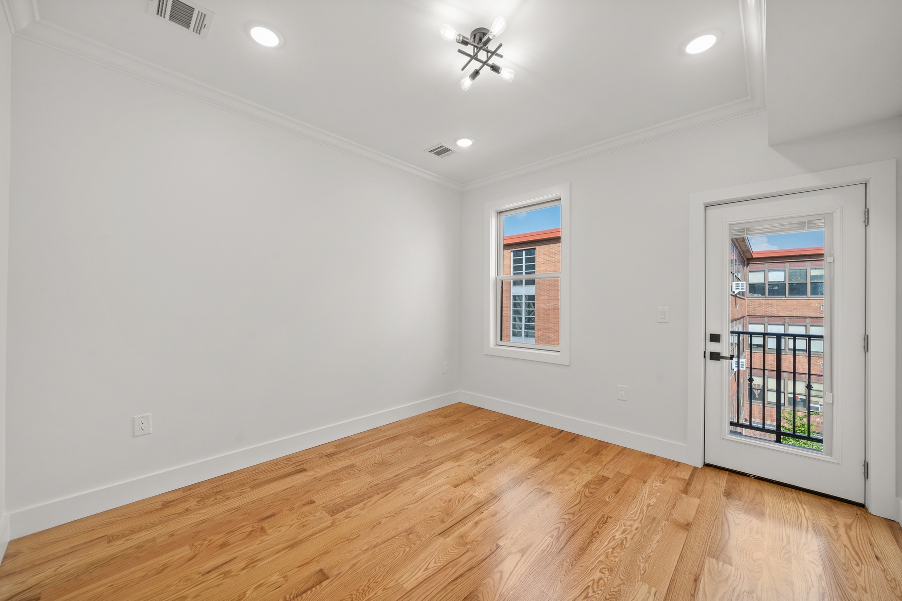 457-459 Mallory Ave Unit# 2