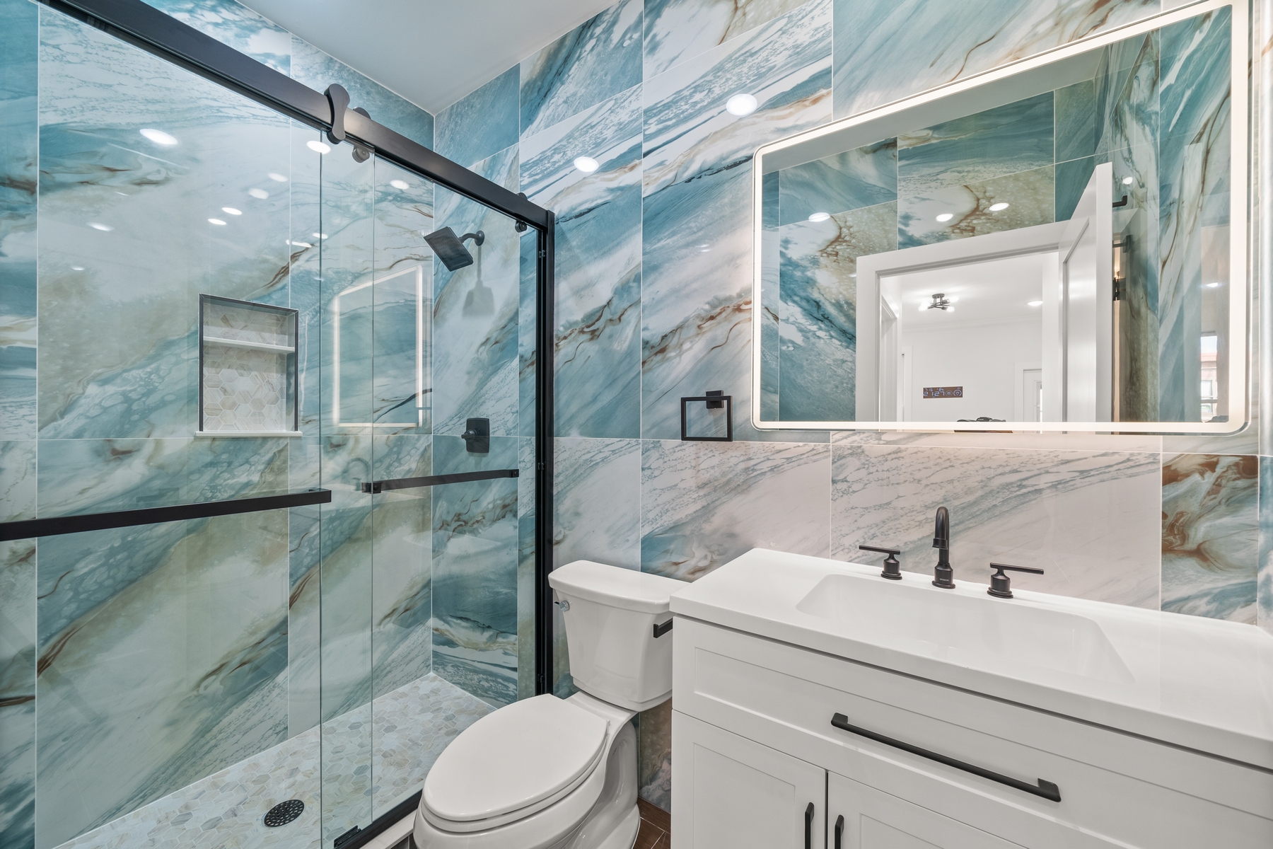 457-459 Mallory Ave Unit# 2