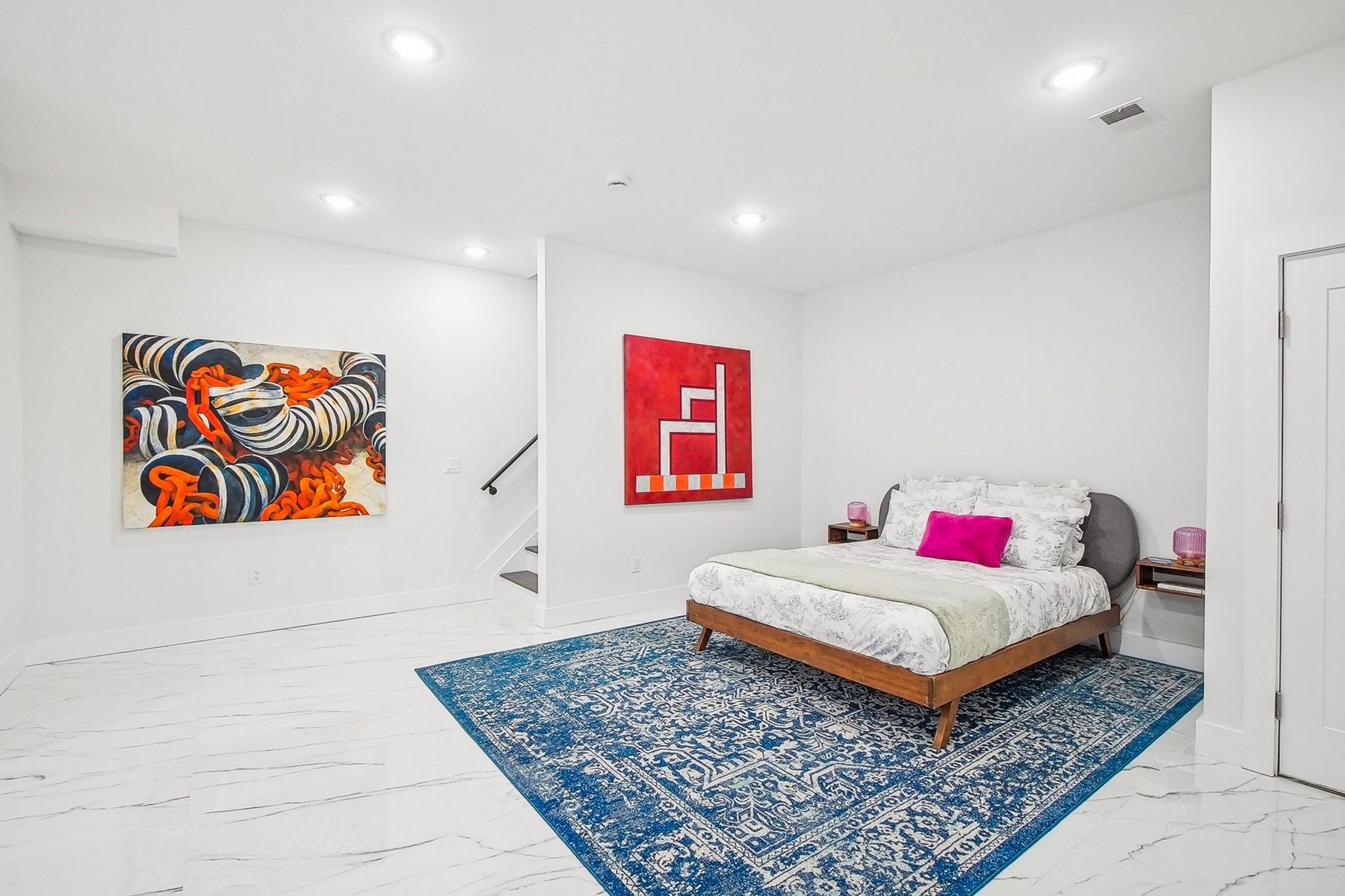 98 Van Horne St Unit# 1