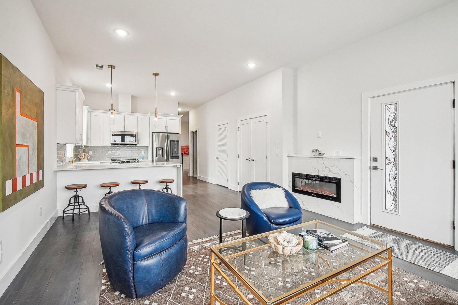 98 Van Horne St Unit# 1