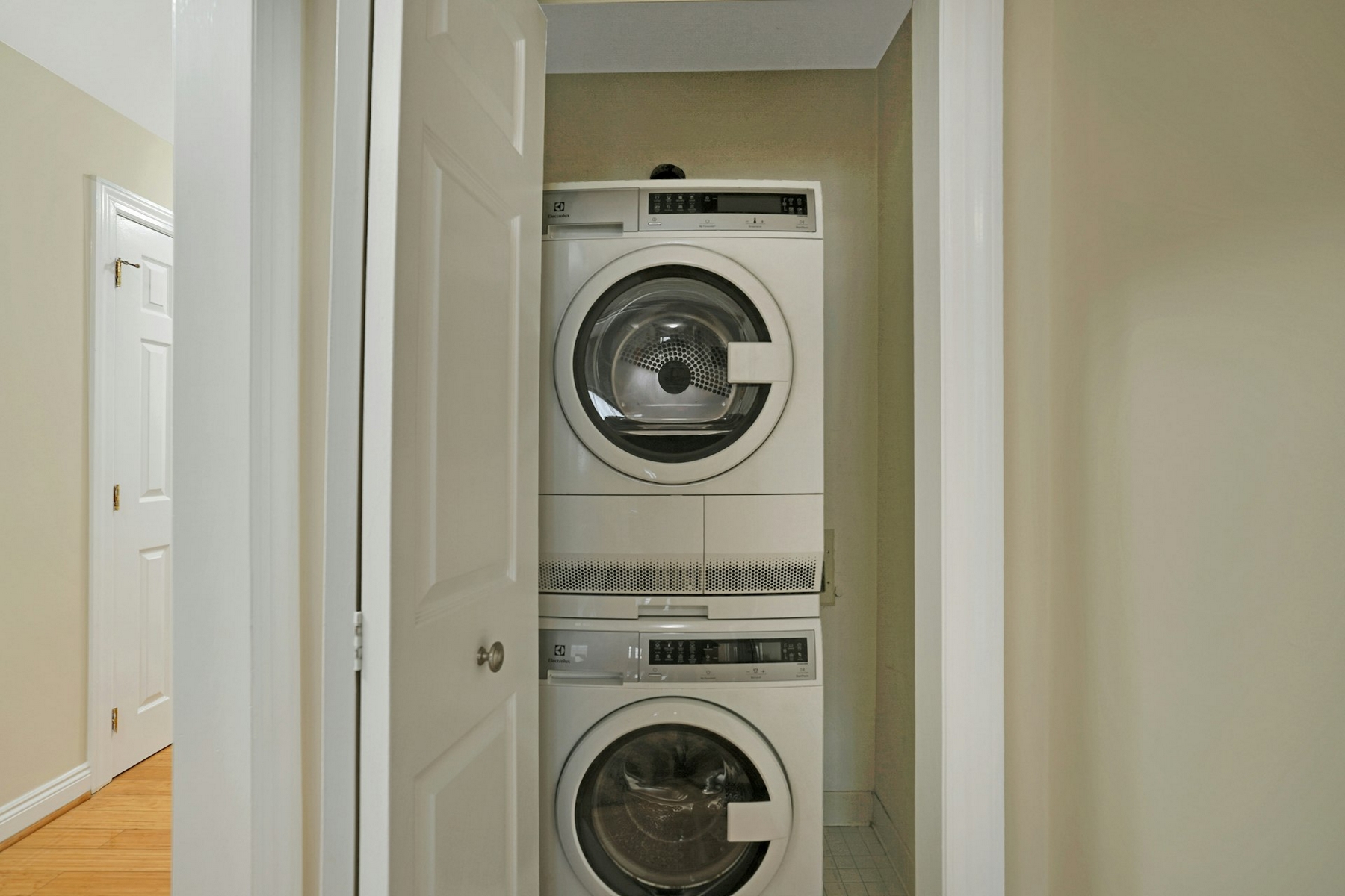 207 Shearwater Ct West Unit# 45