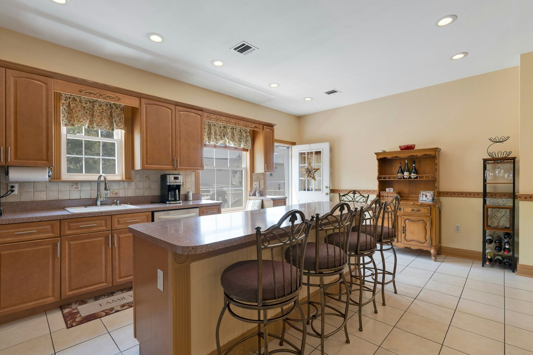 91 Sherman Pl 
