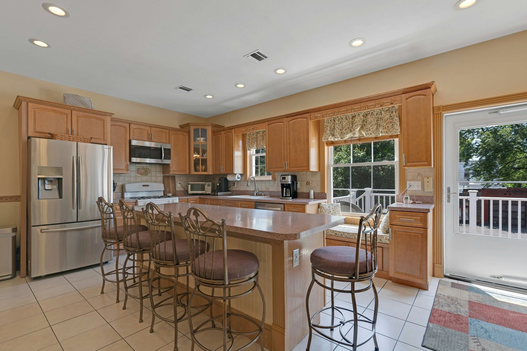 91 Sherman Pl 