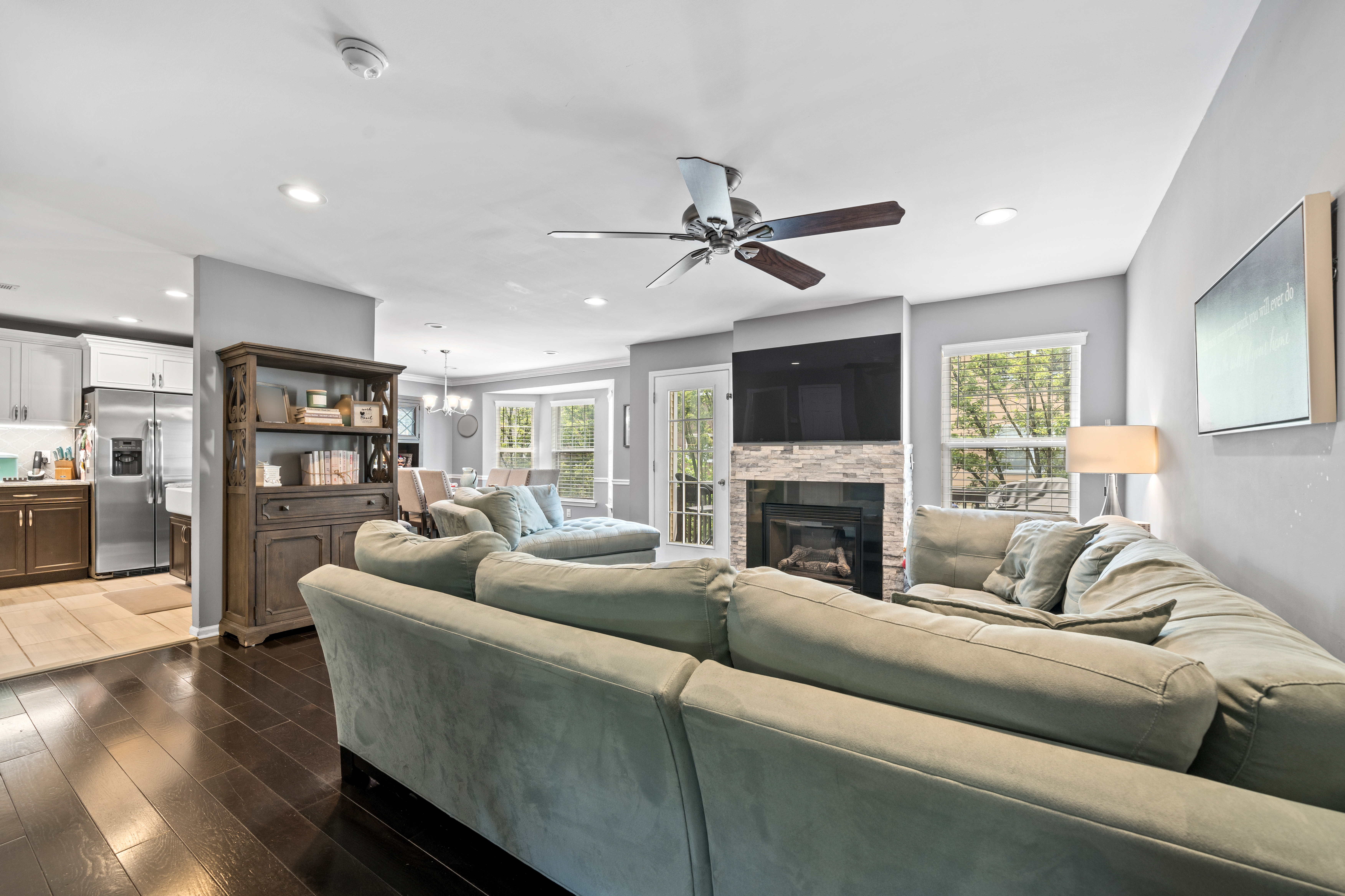 32 Marina Dr 