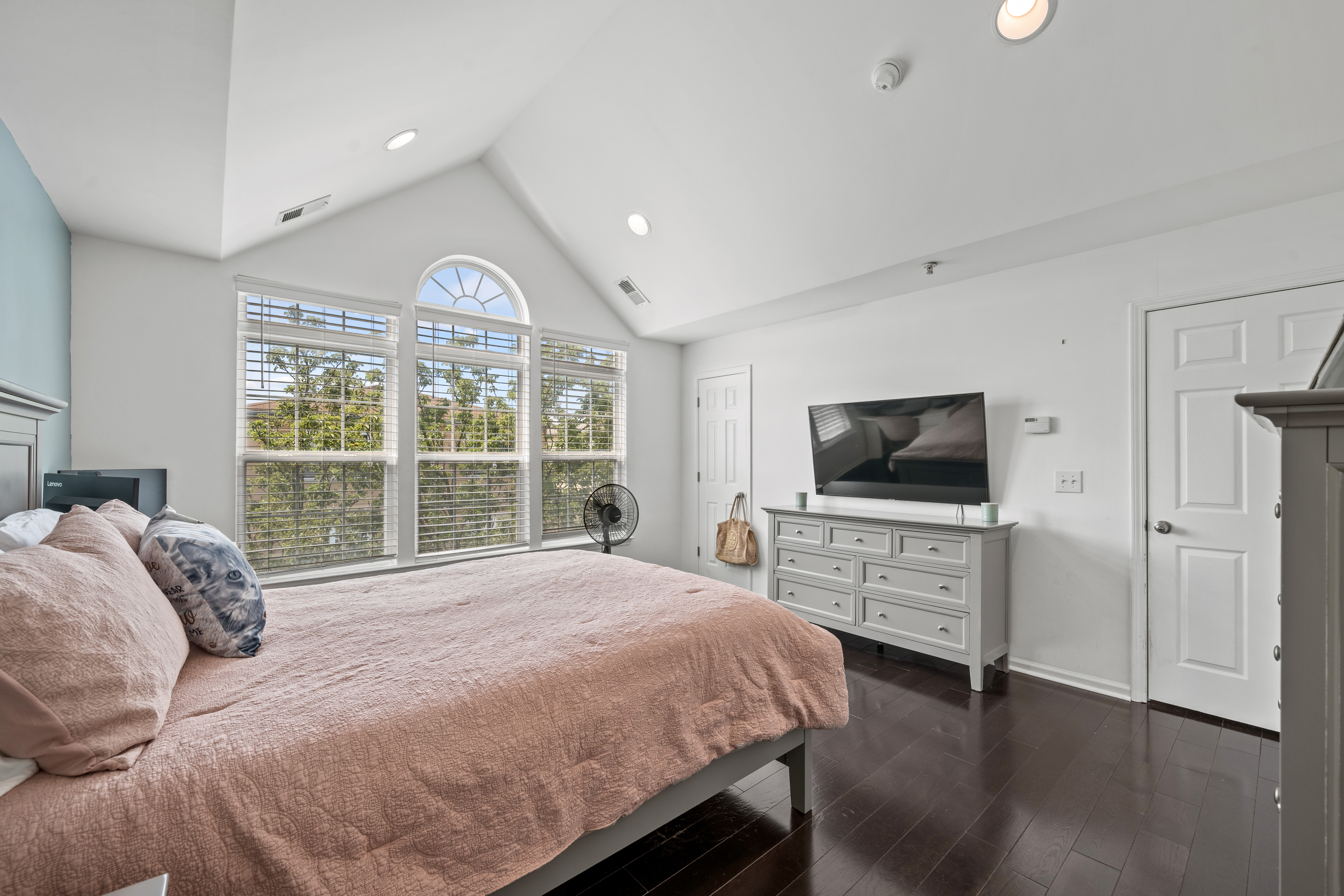 32 Marina Dr 