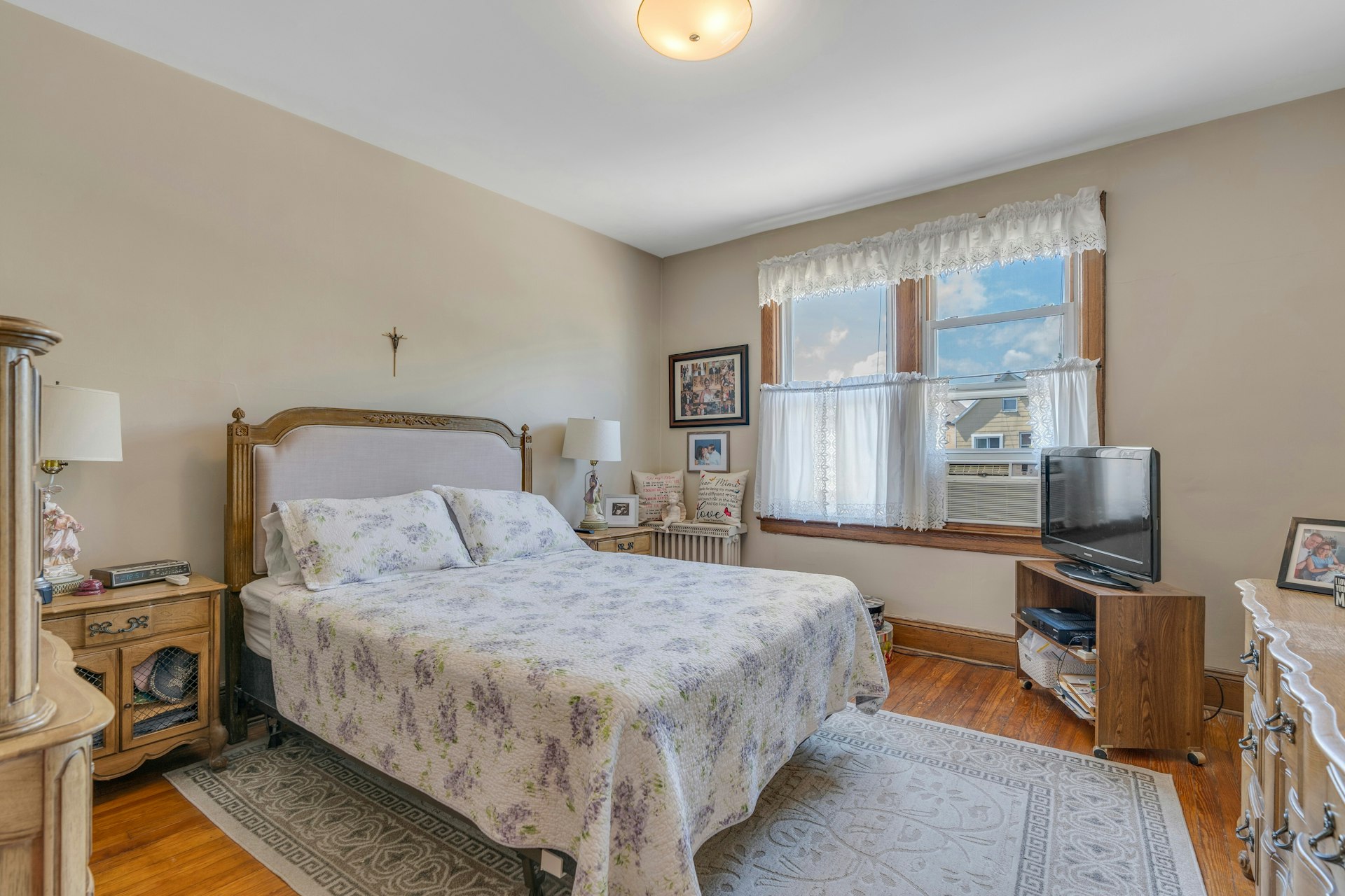 73 Newman Ave 