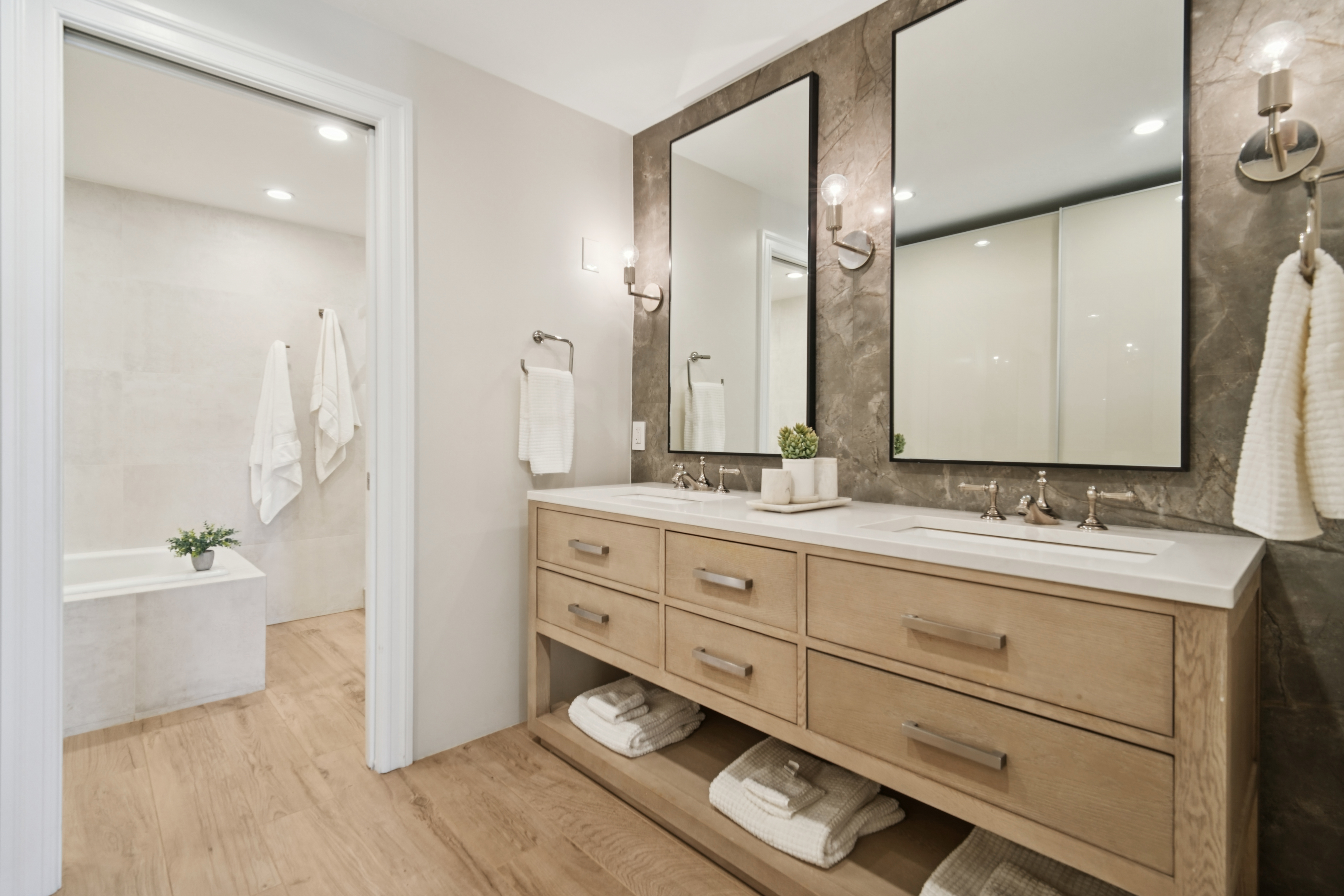 204 -52 Shearwater Court West 