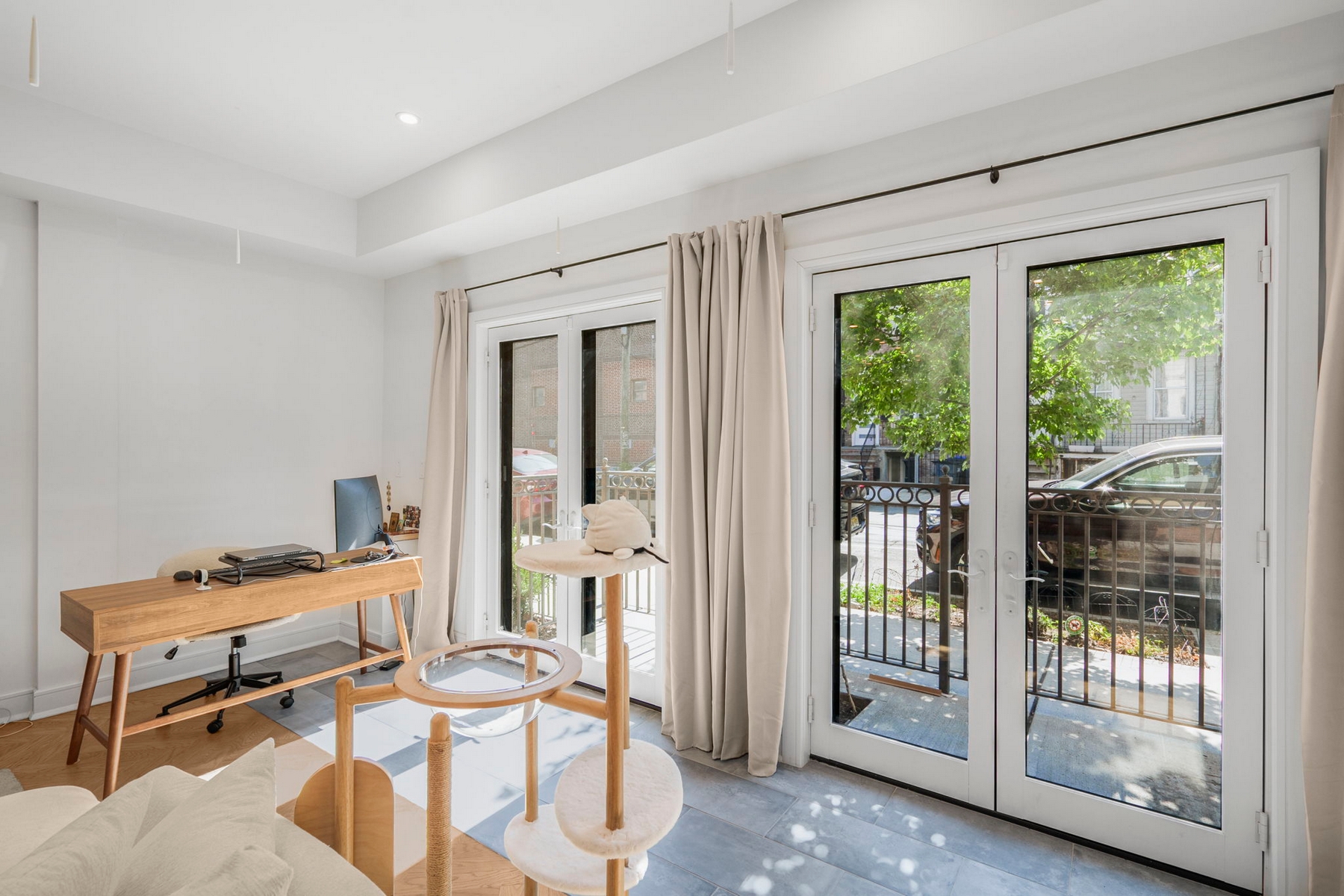 151 Webster Ave Unit# 101