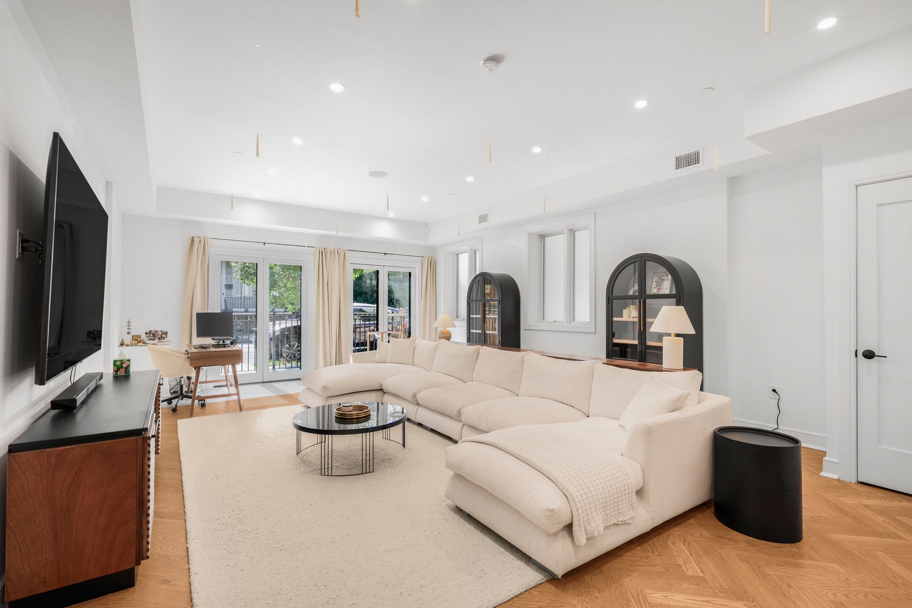 151 Webster Ave Unit# 101