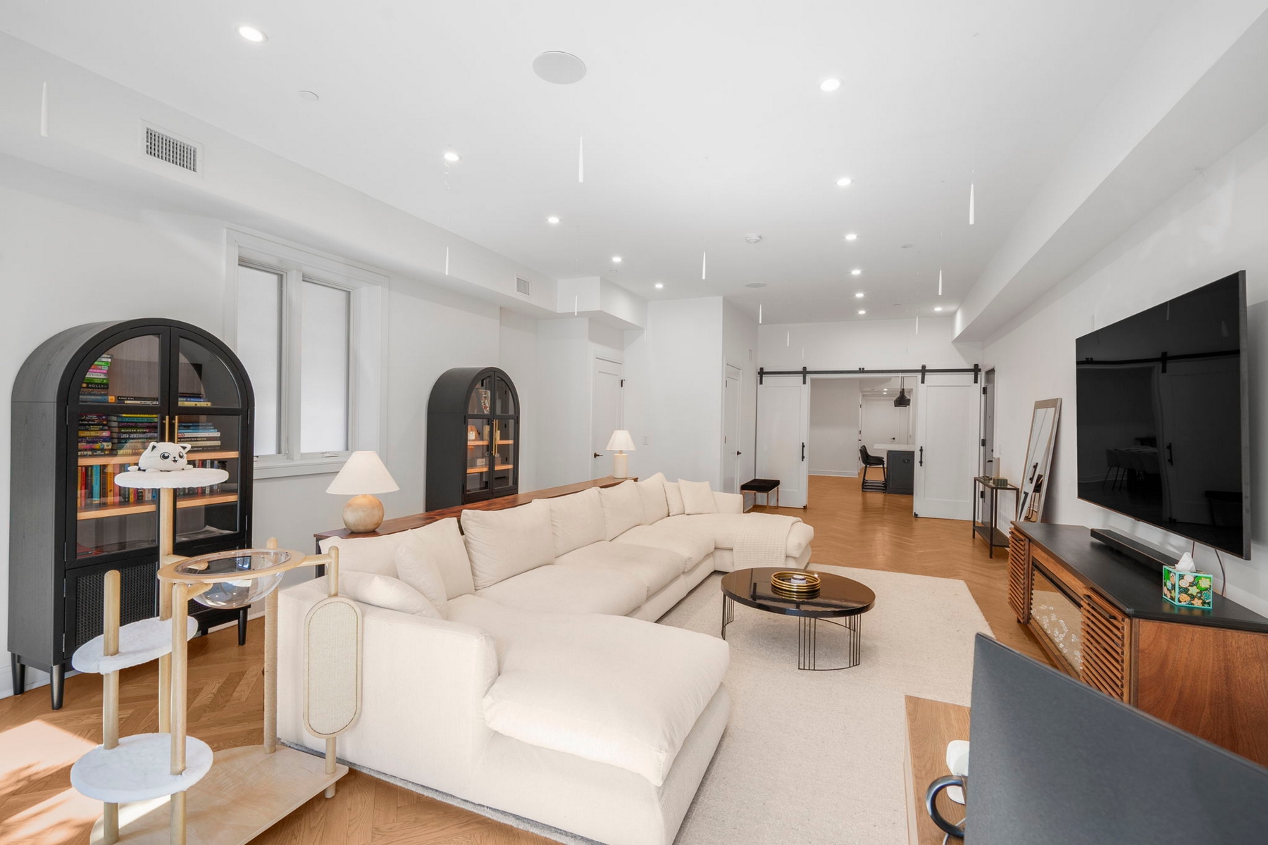 151 Webster Ave Unit# 101