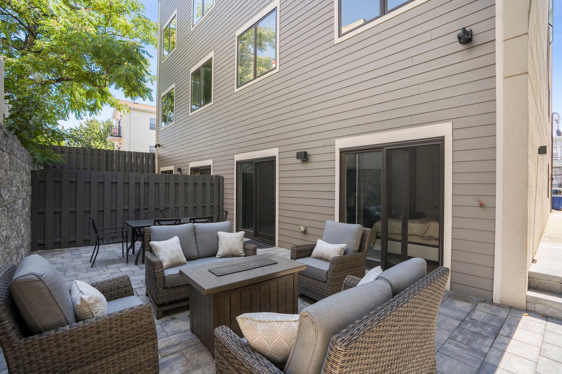 151 Webster Ave Unit# 101