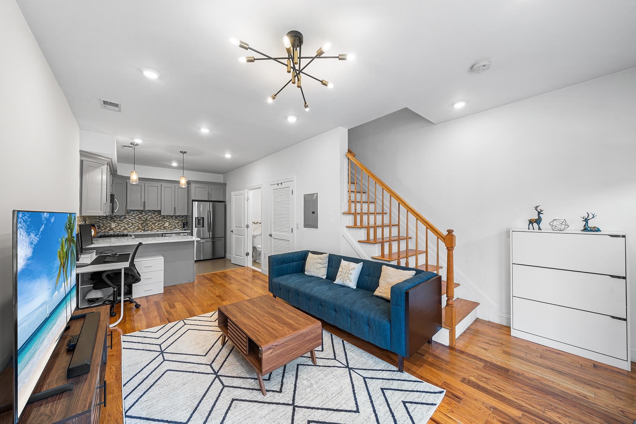 493 Mercer Street unit 2