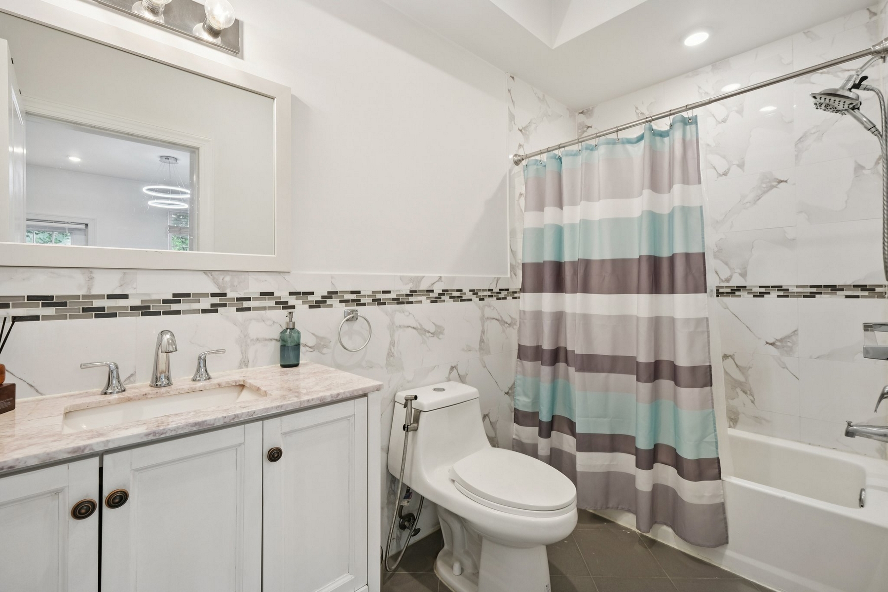 493 Mercer Street unit 2