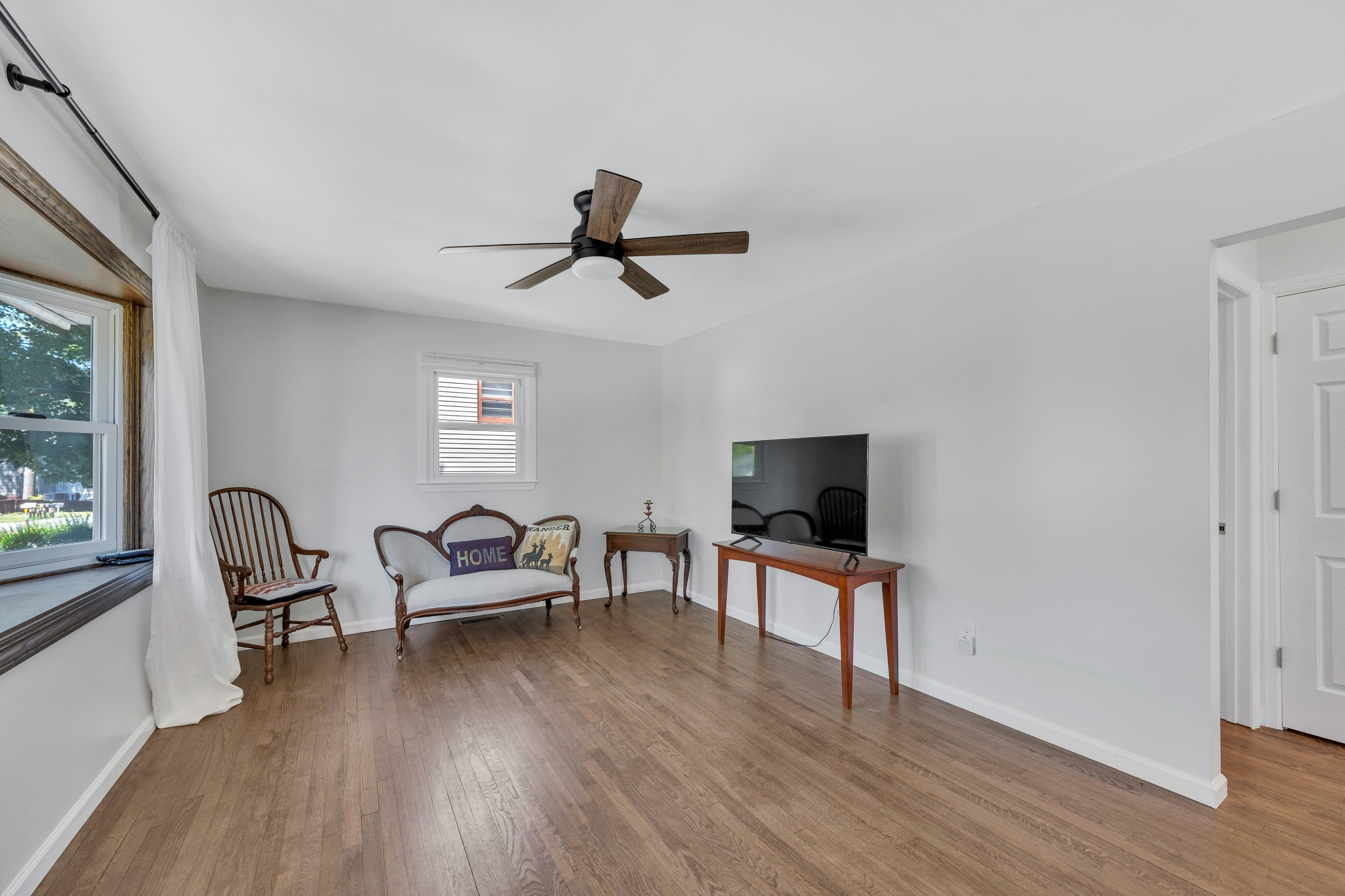 93 Frances Ave 
