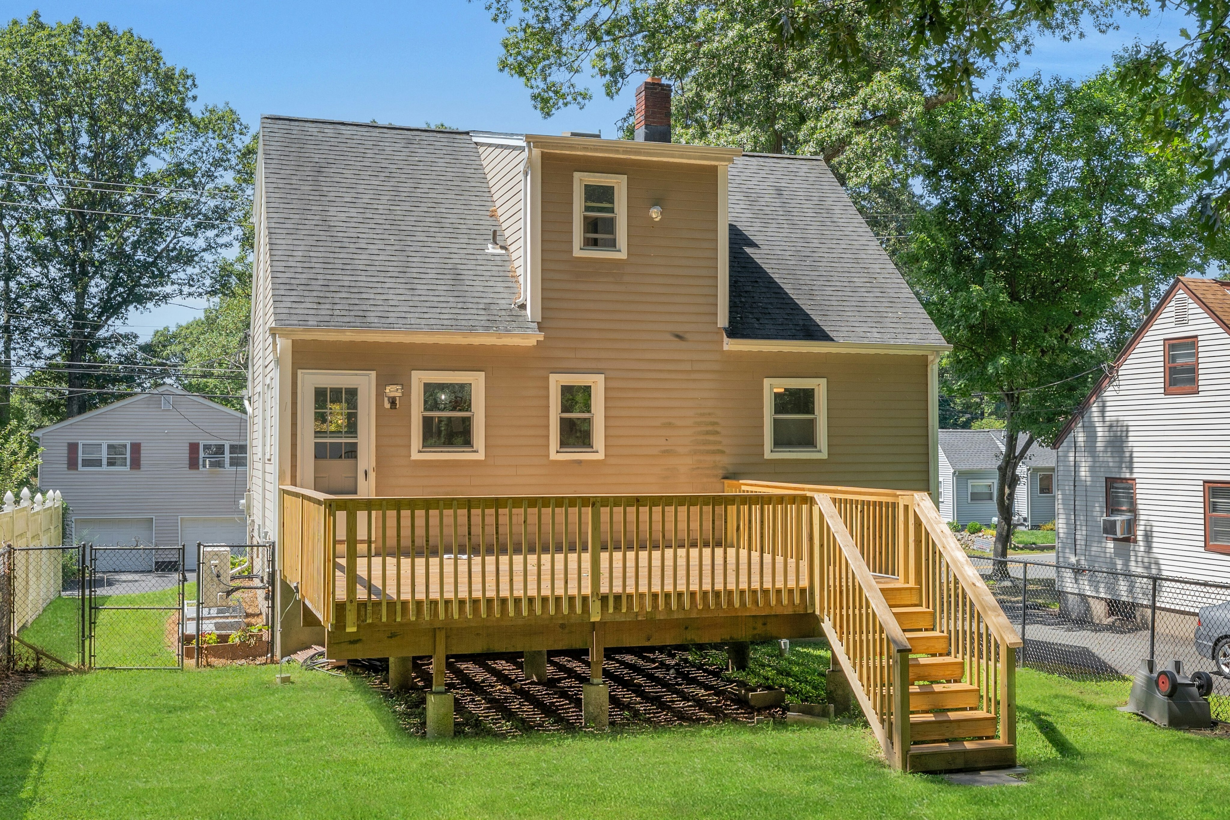 93 Frances Ave 