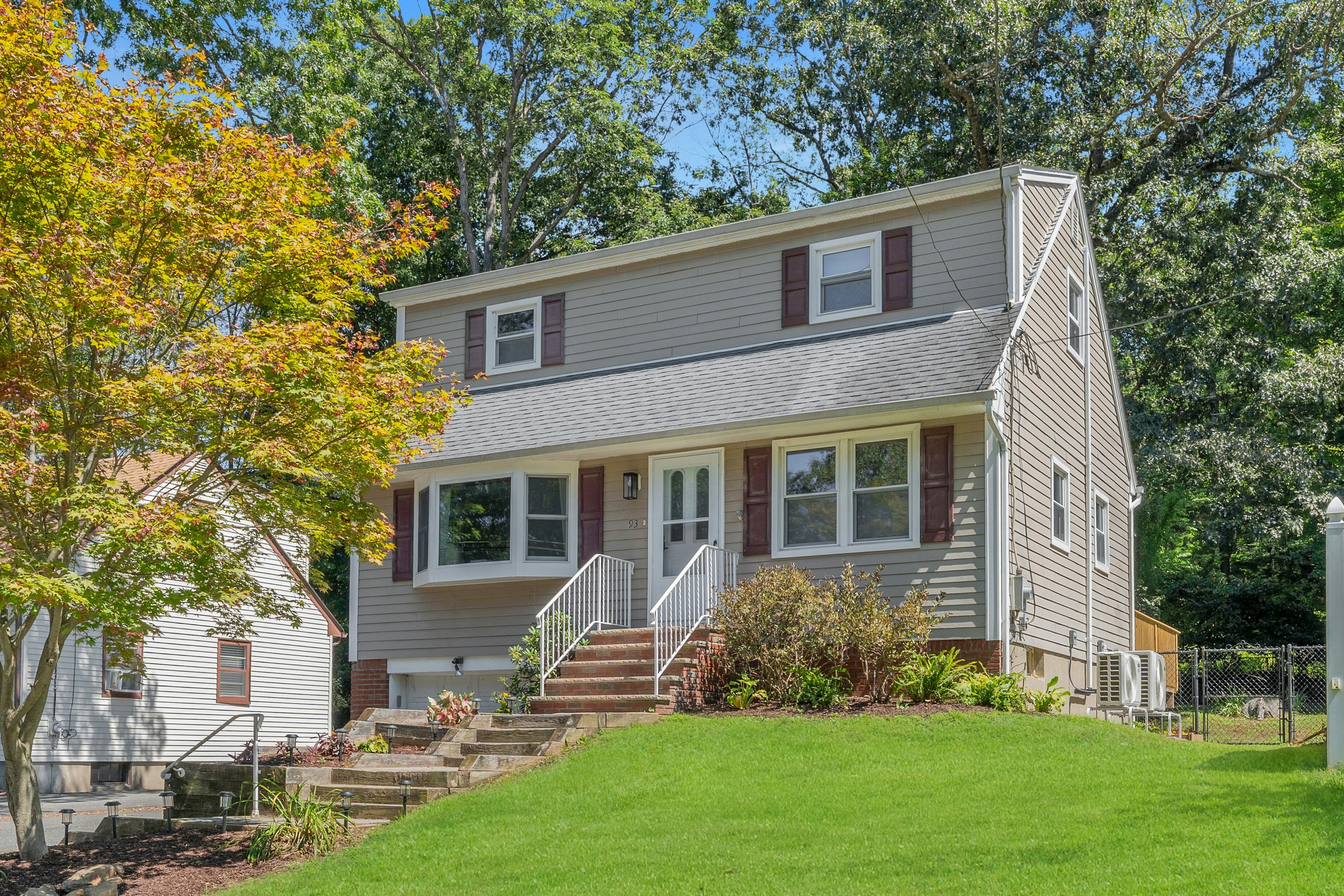 93 Frances Ave 