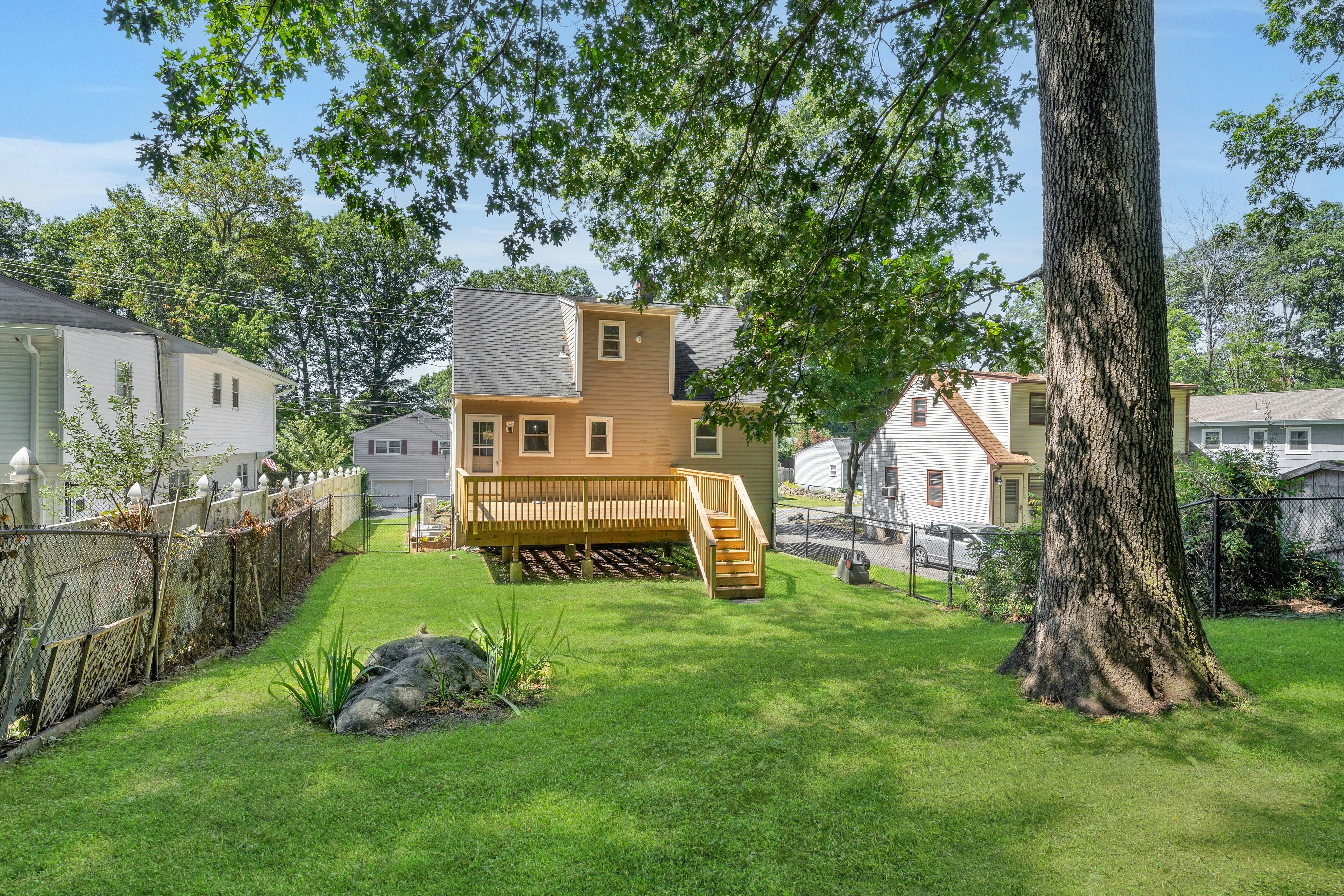 93 Frances Ave 