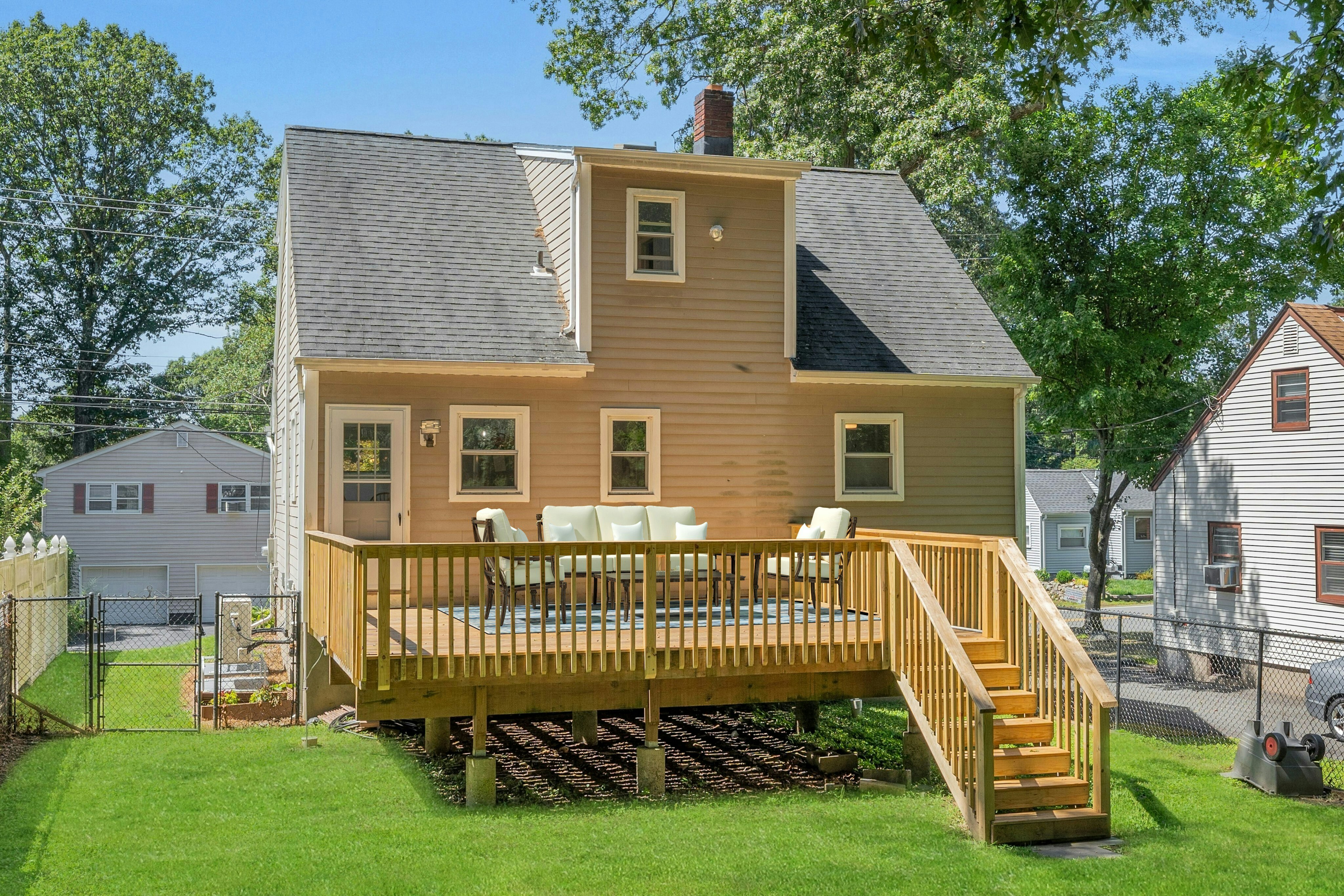 93 Frances Ave 