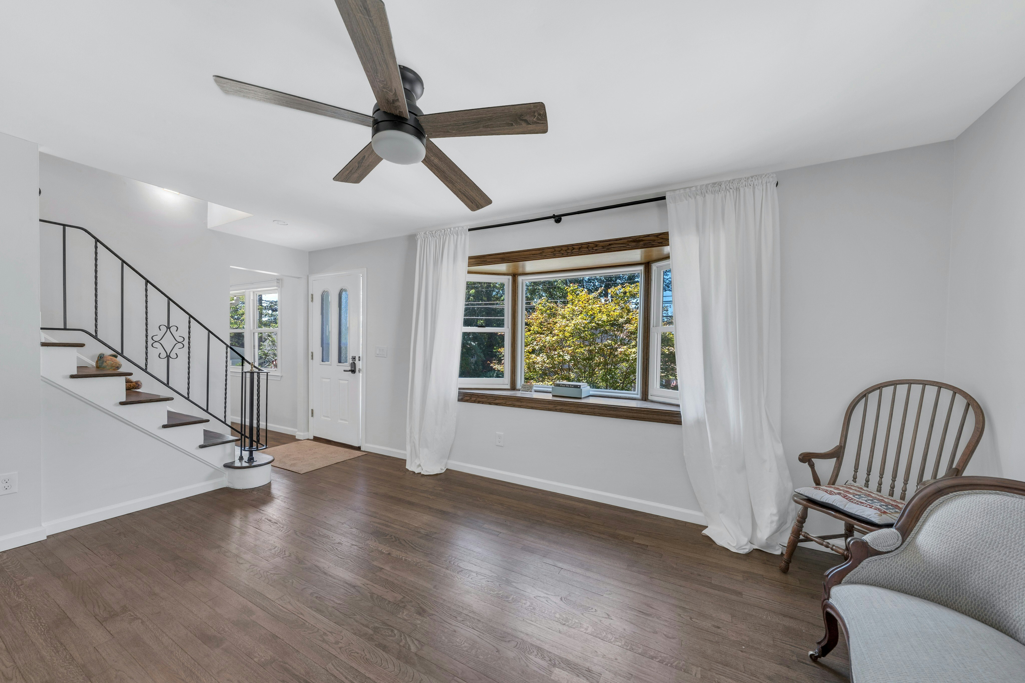 93 Frances Ave 