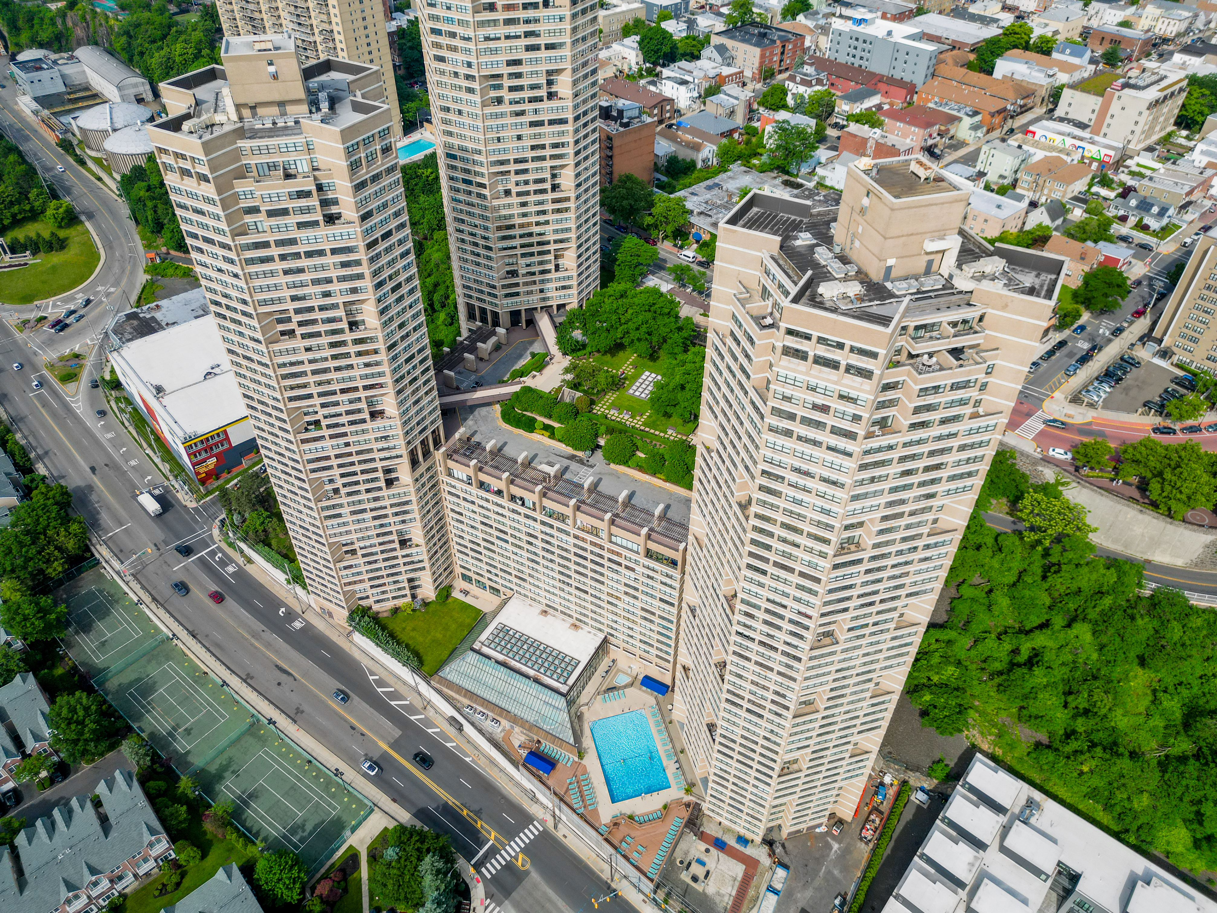 7004 Blvd East Unit# 6A