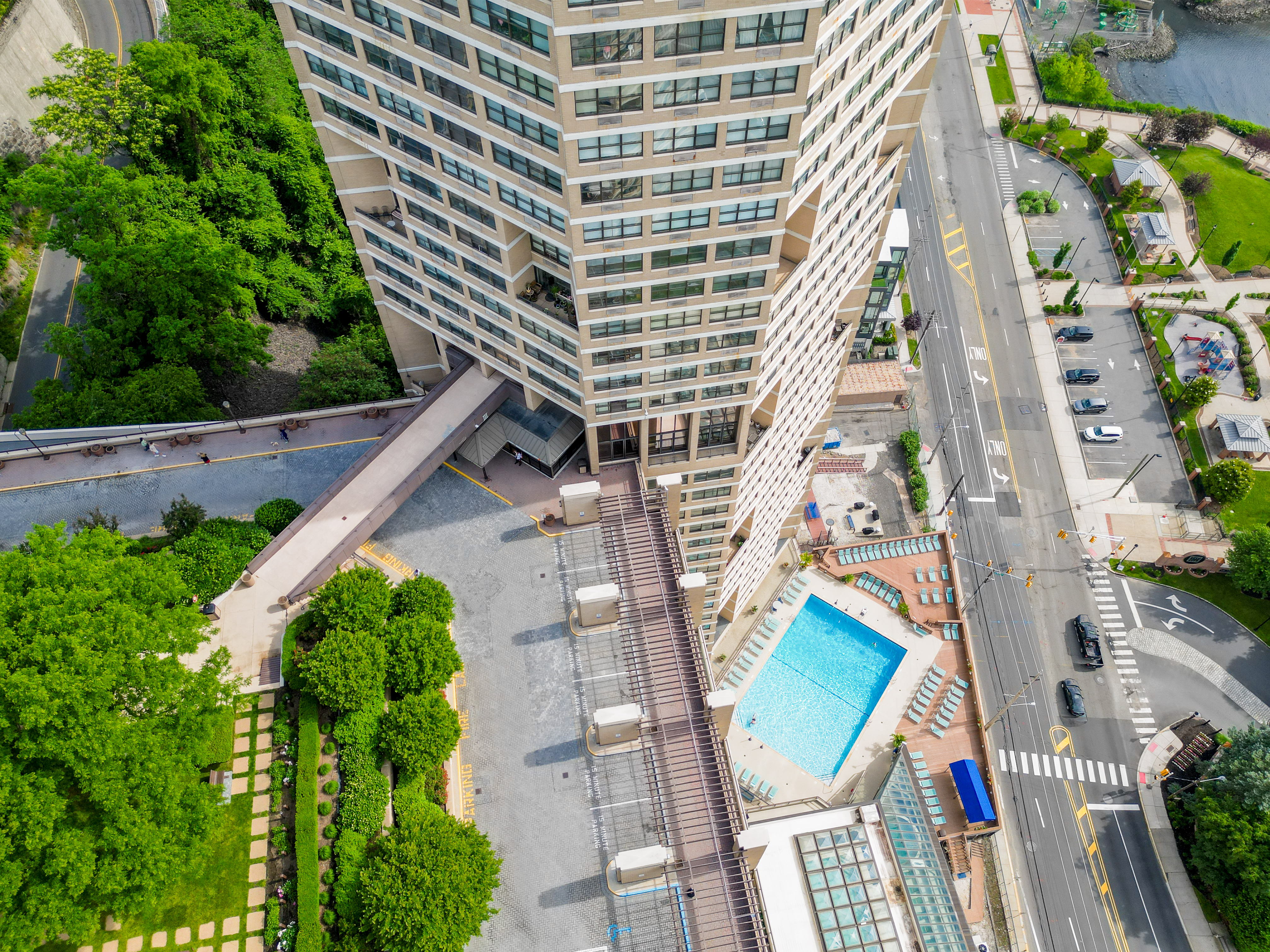 7004 Blvd East Unit# 6A