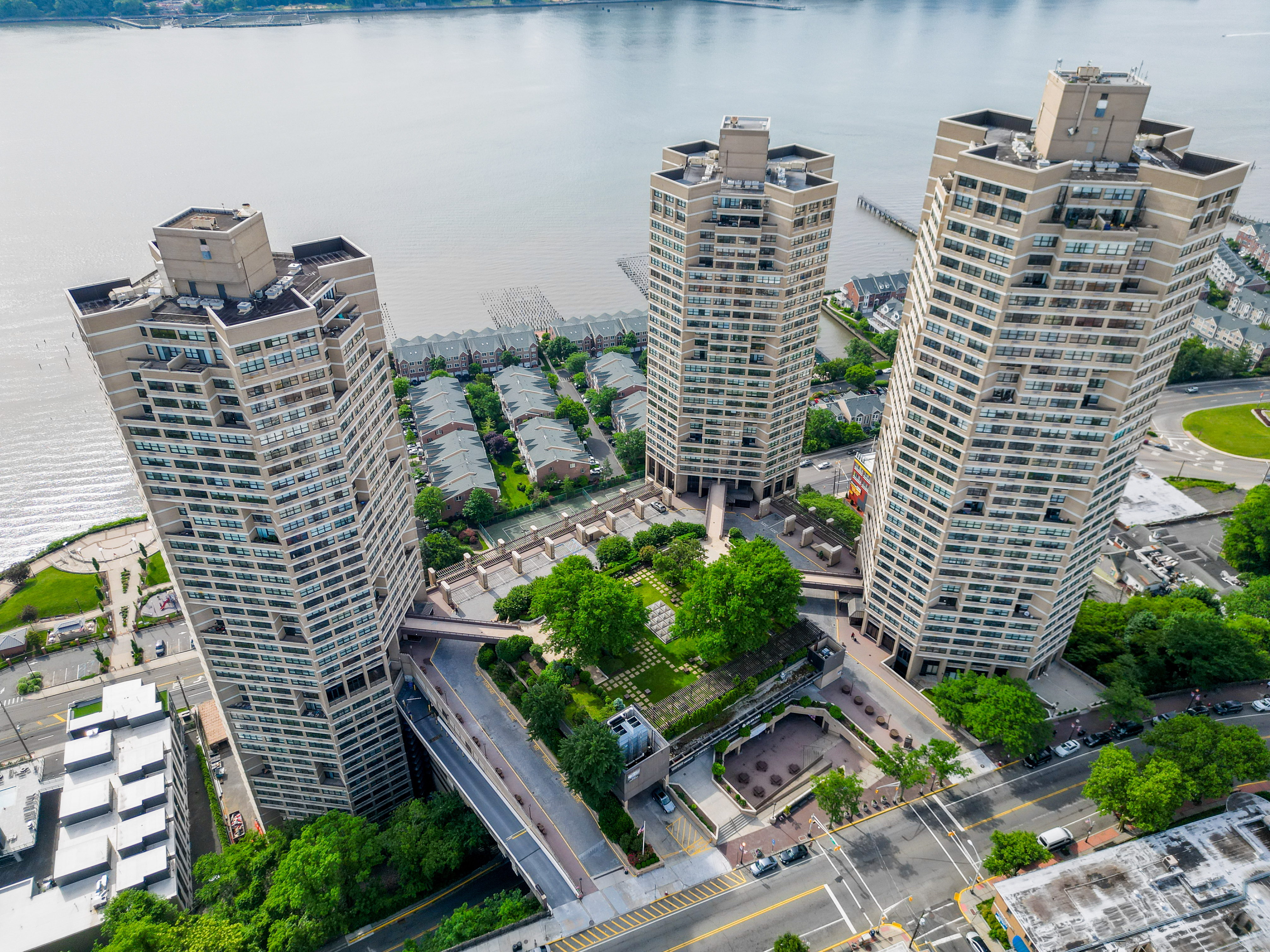 7004 Blvd East Unit# 6A