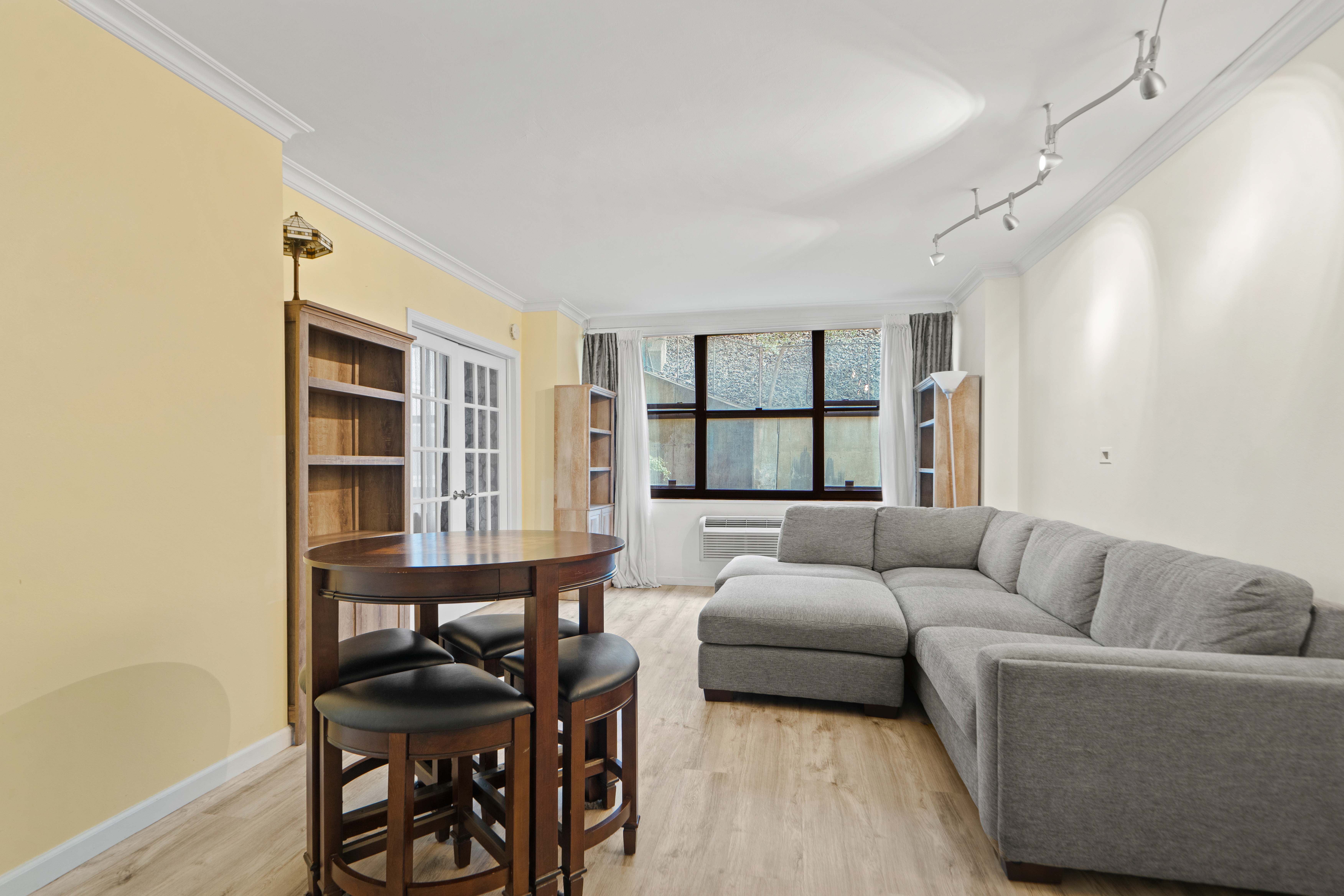 7004 Blvd East Unit# 6A