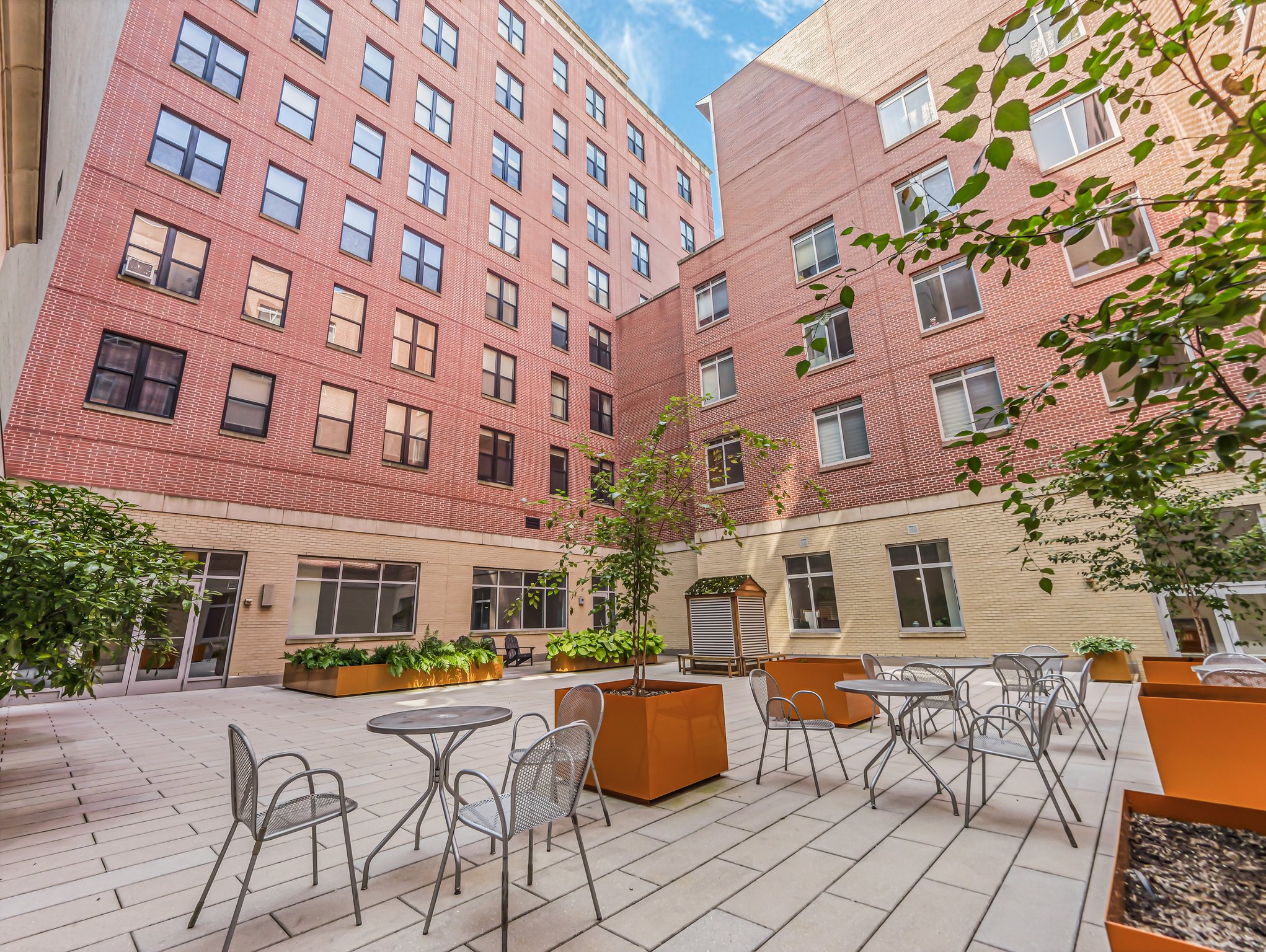 232 Pavonia Ave Unit# 517