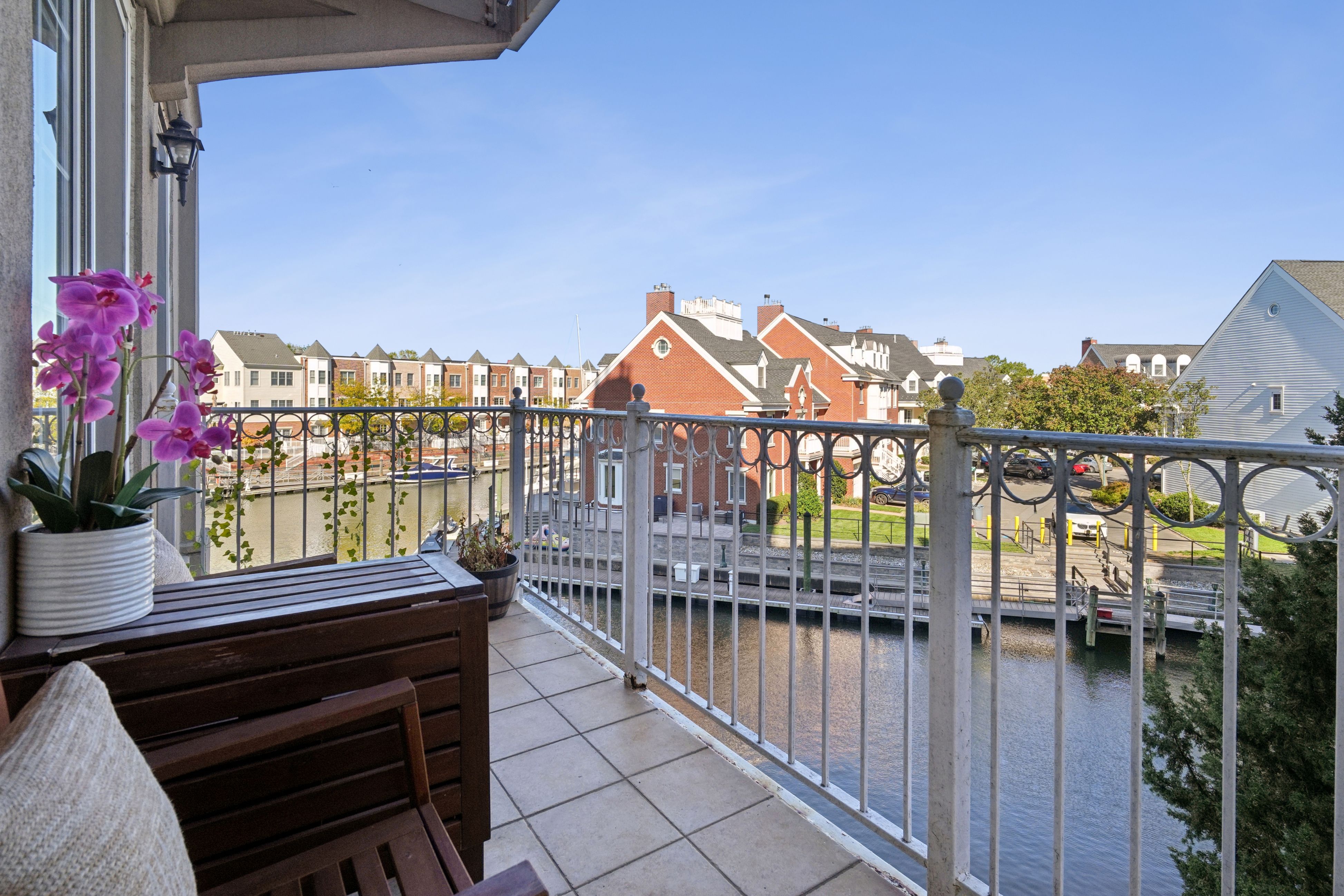 205 Shearwater Court West, unit 22 