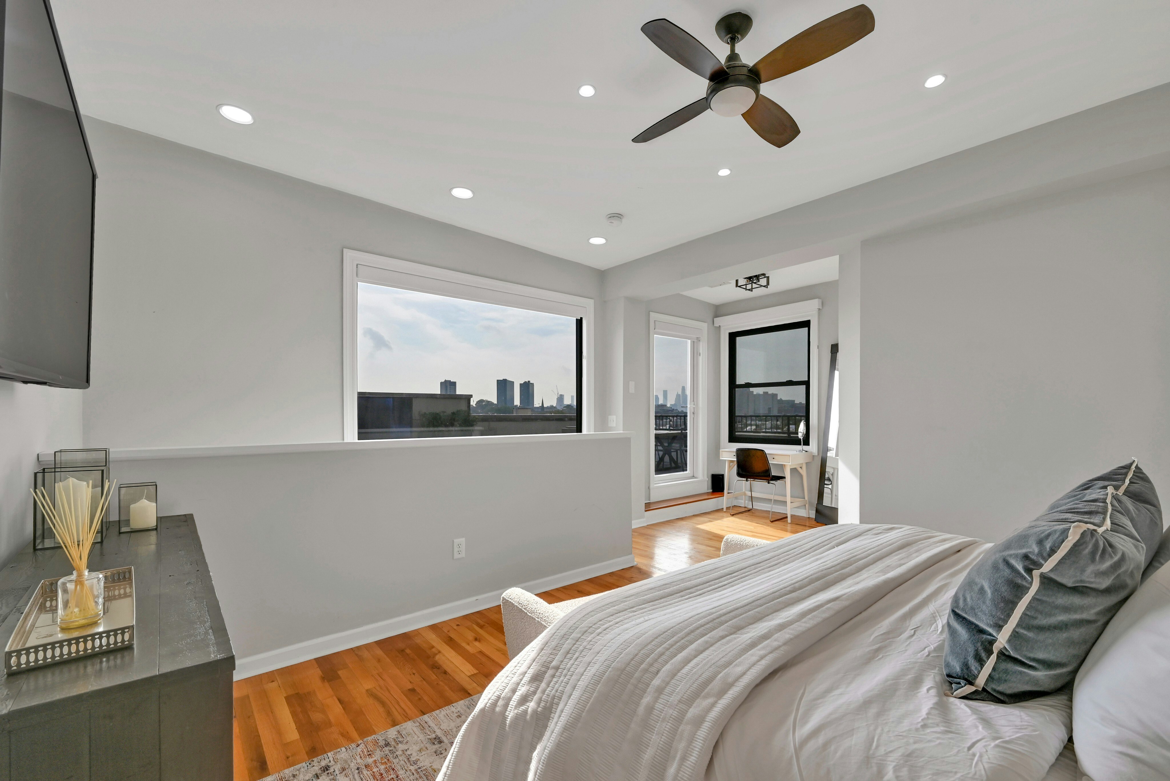 1015 Grand Street Apt 5F