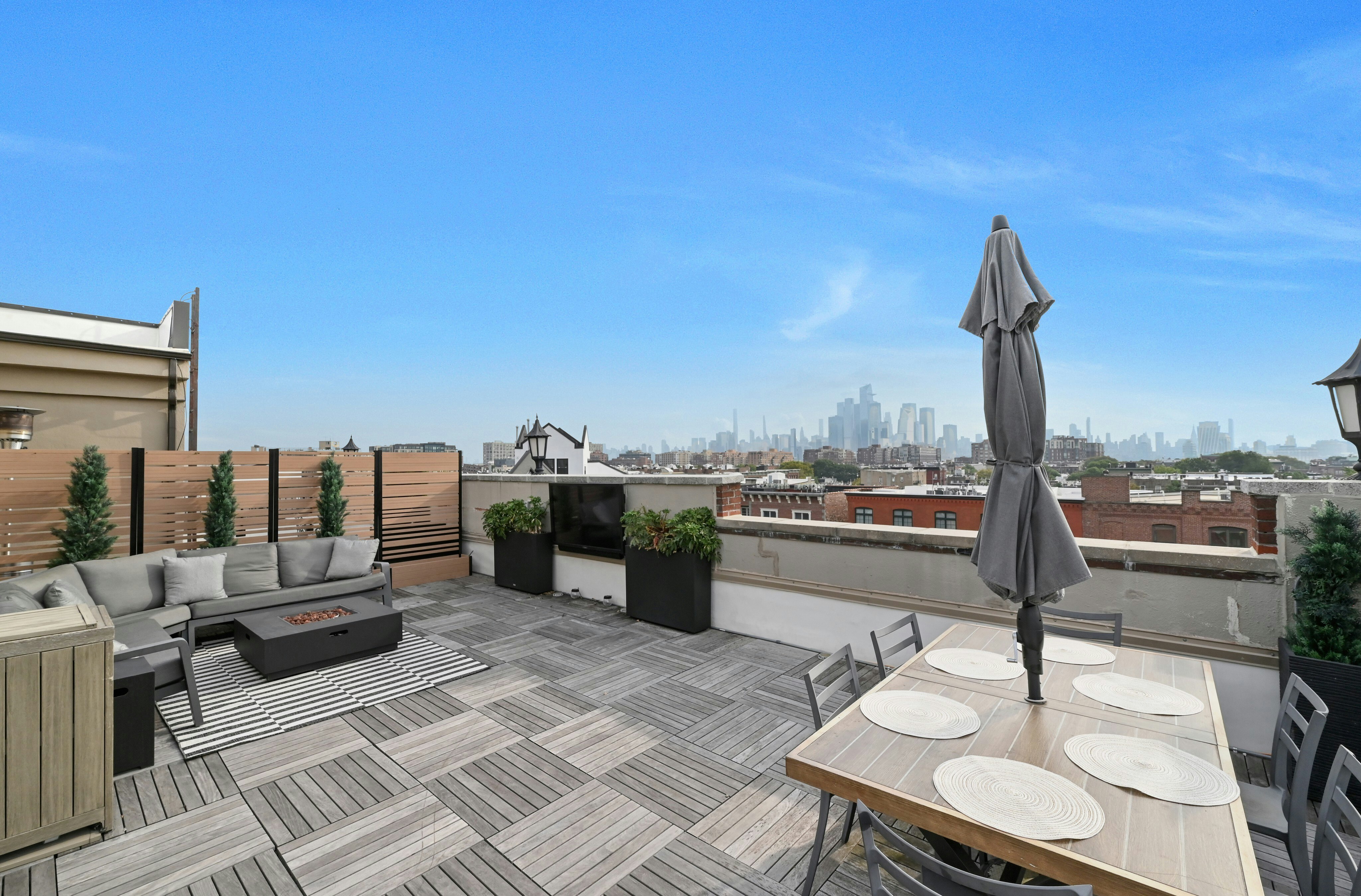 1015 Grand Street Apt 5F