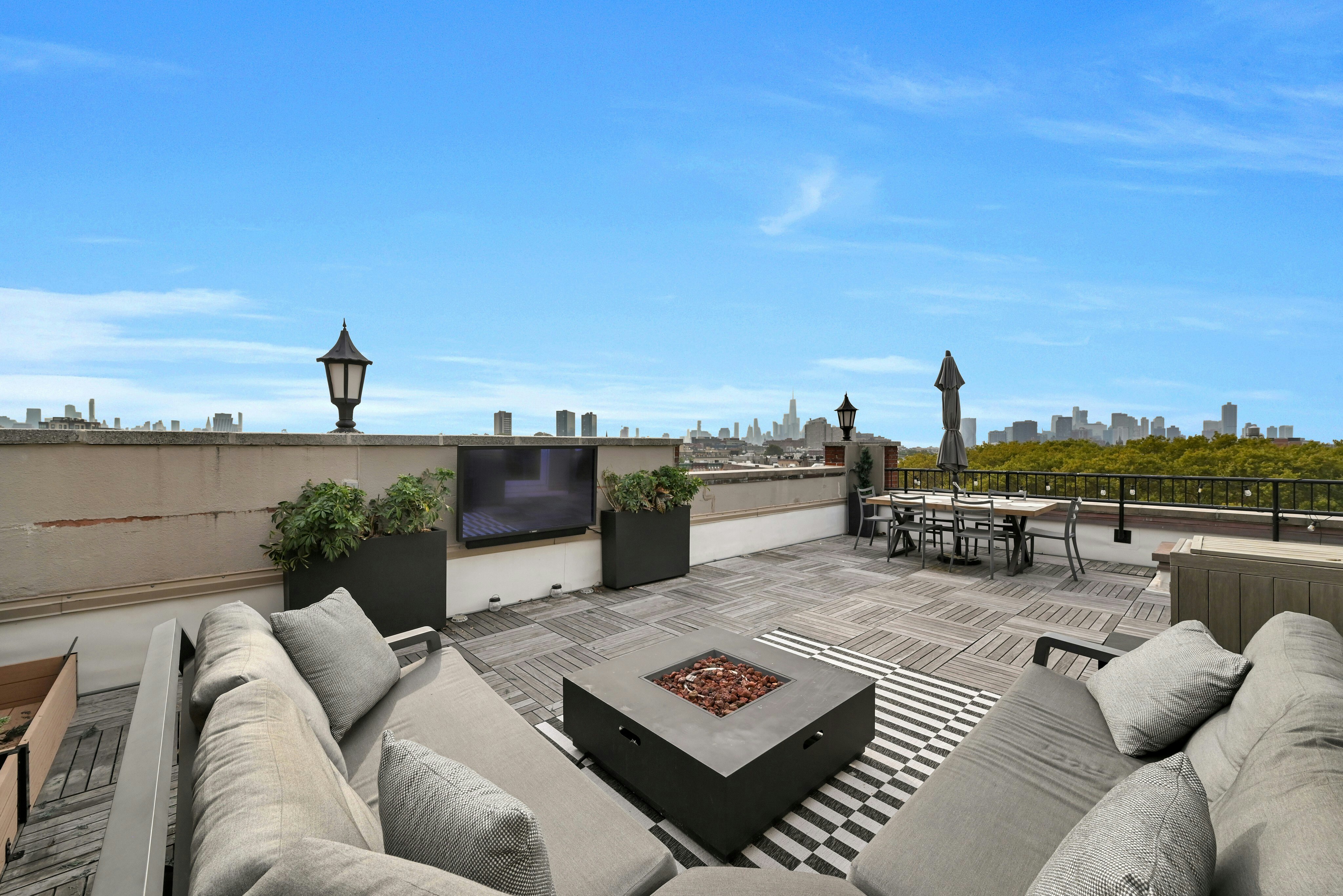 1015 Grand Street Apt 5F