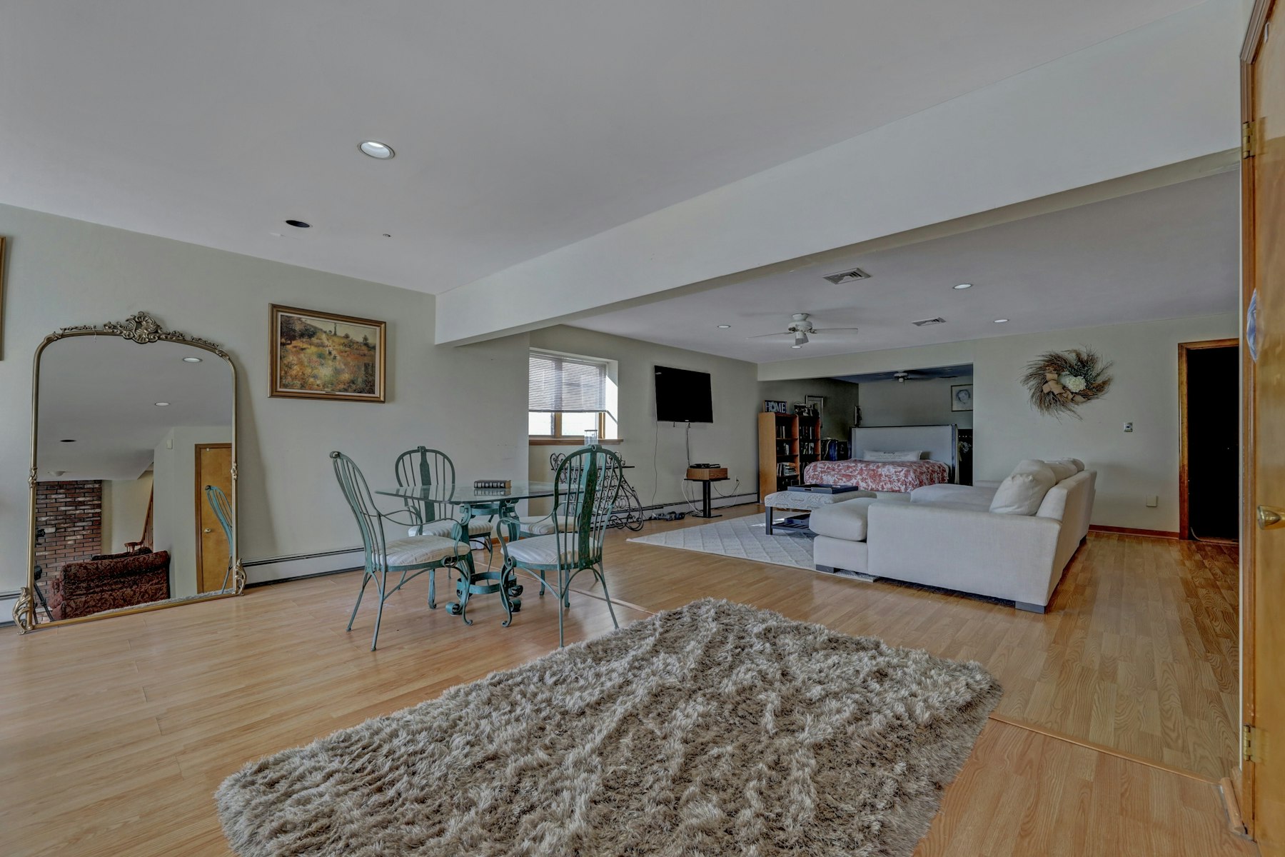 174 Farnham Avenue 