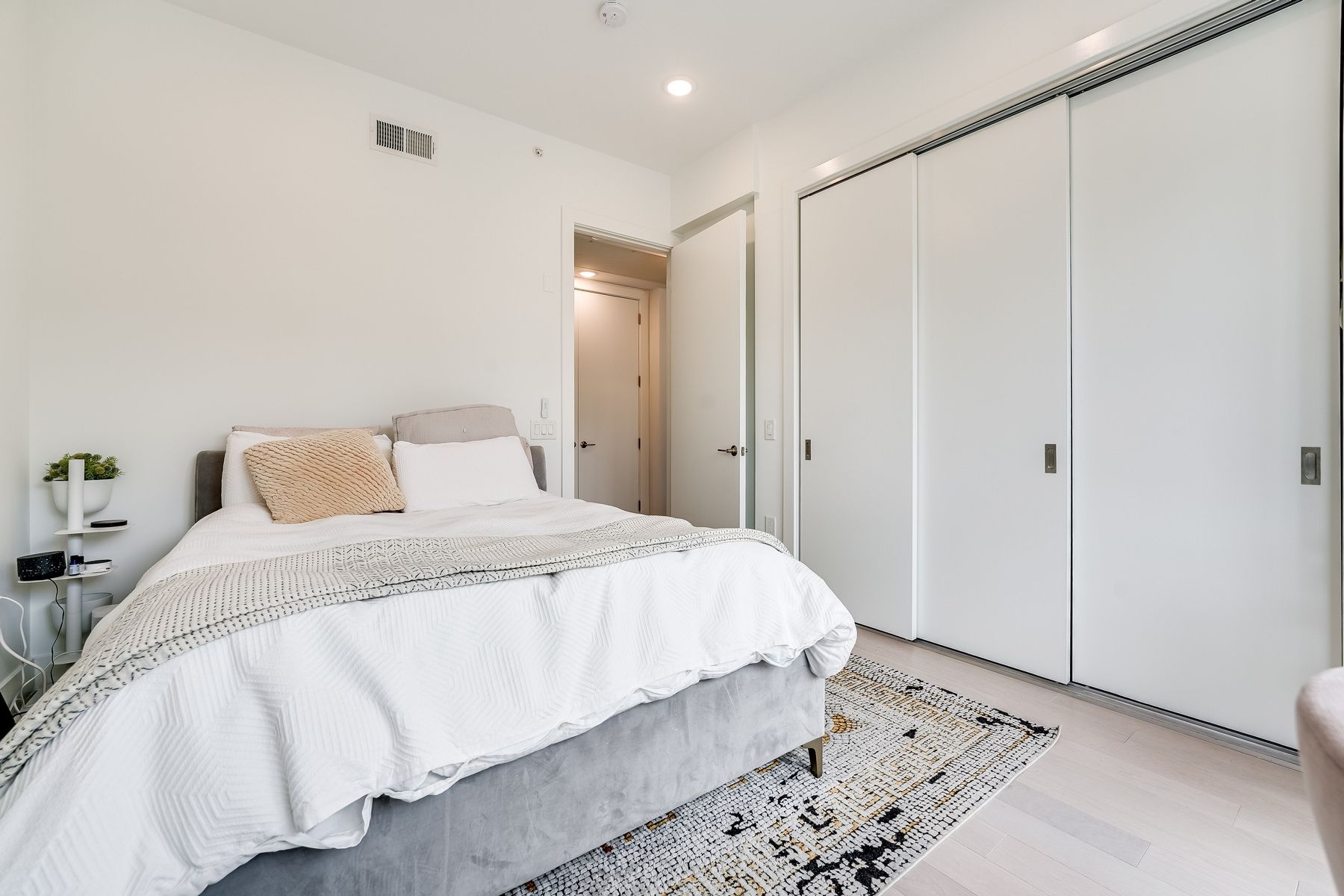 332 Newark Ave Unit# 2D