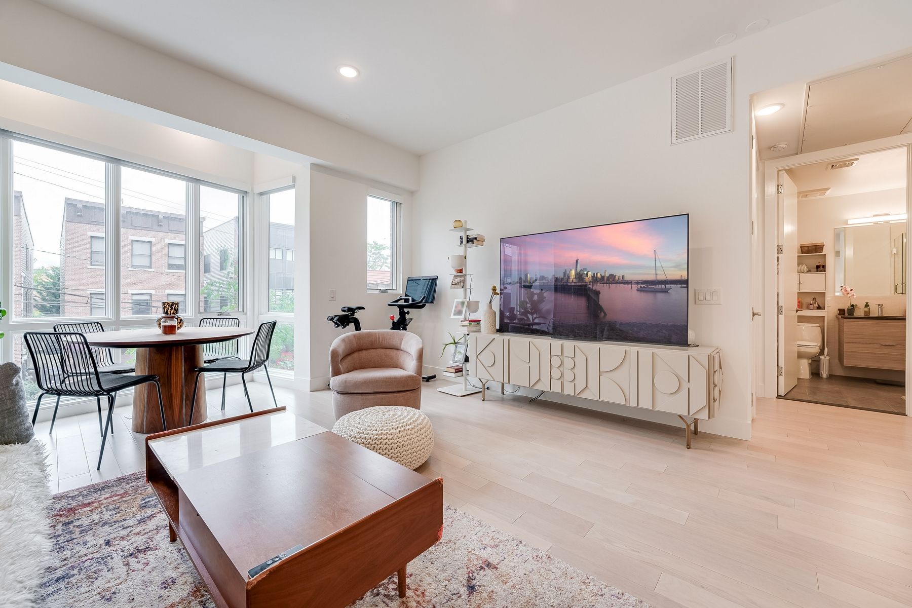 332 Newark Ave Unit# 2D