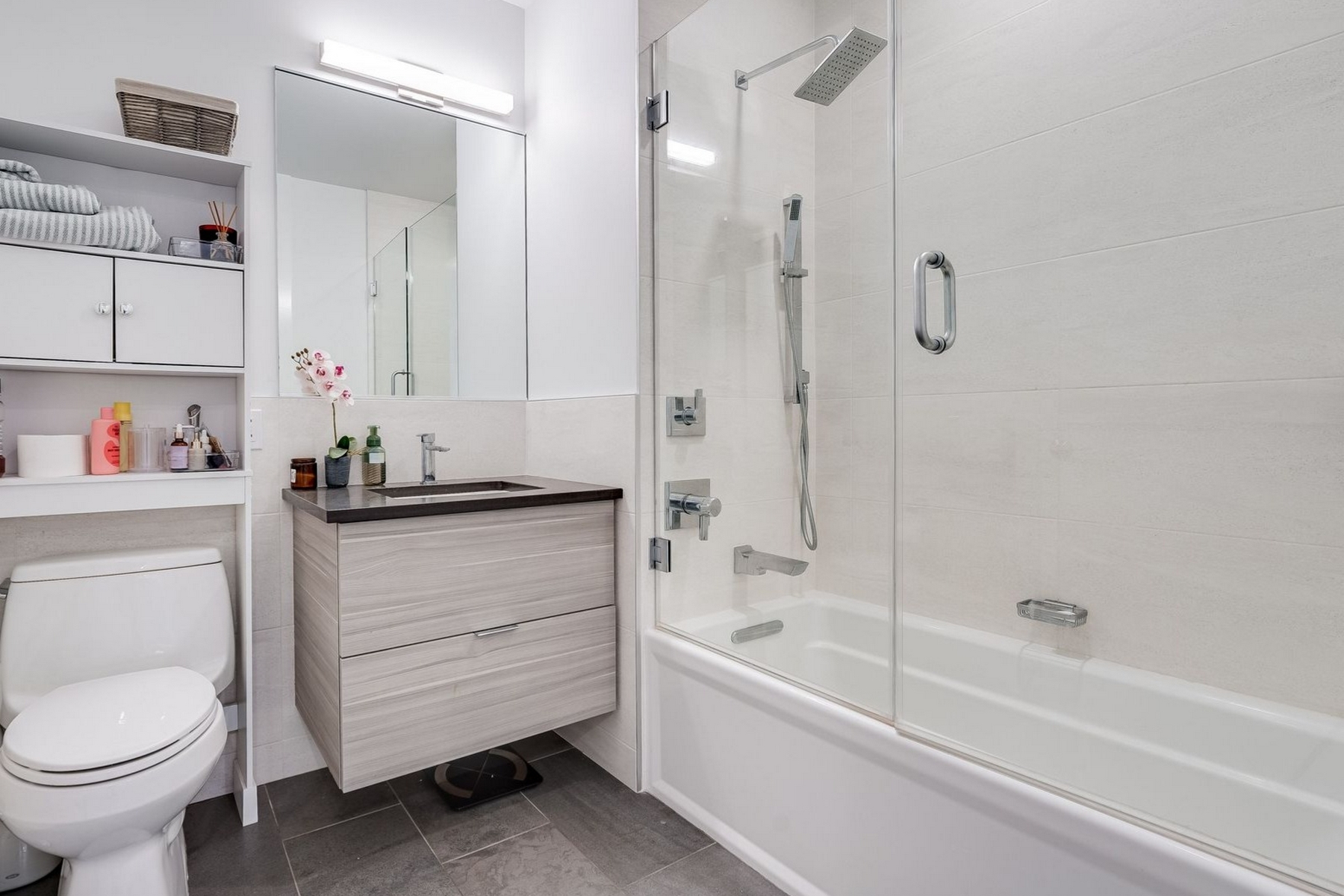 332 Newark Ave Unit# 2D