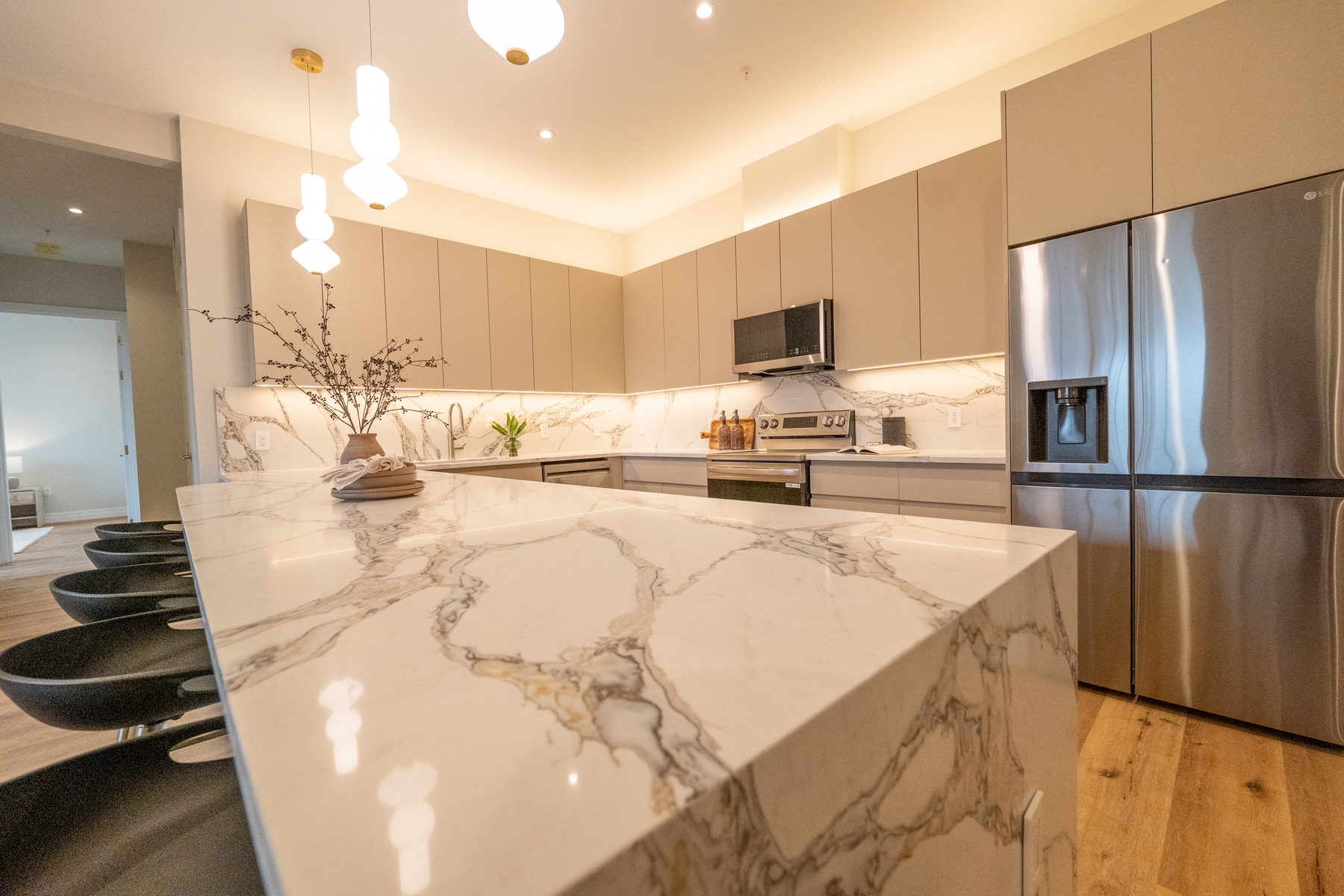 1722 Springfield Ave Unit# 403